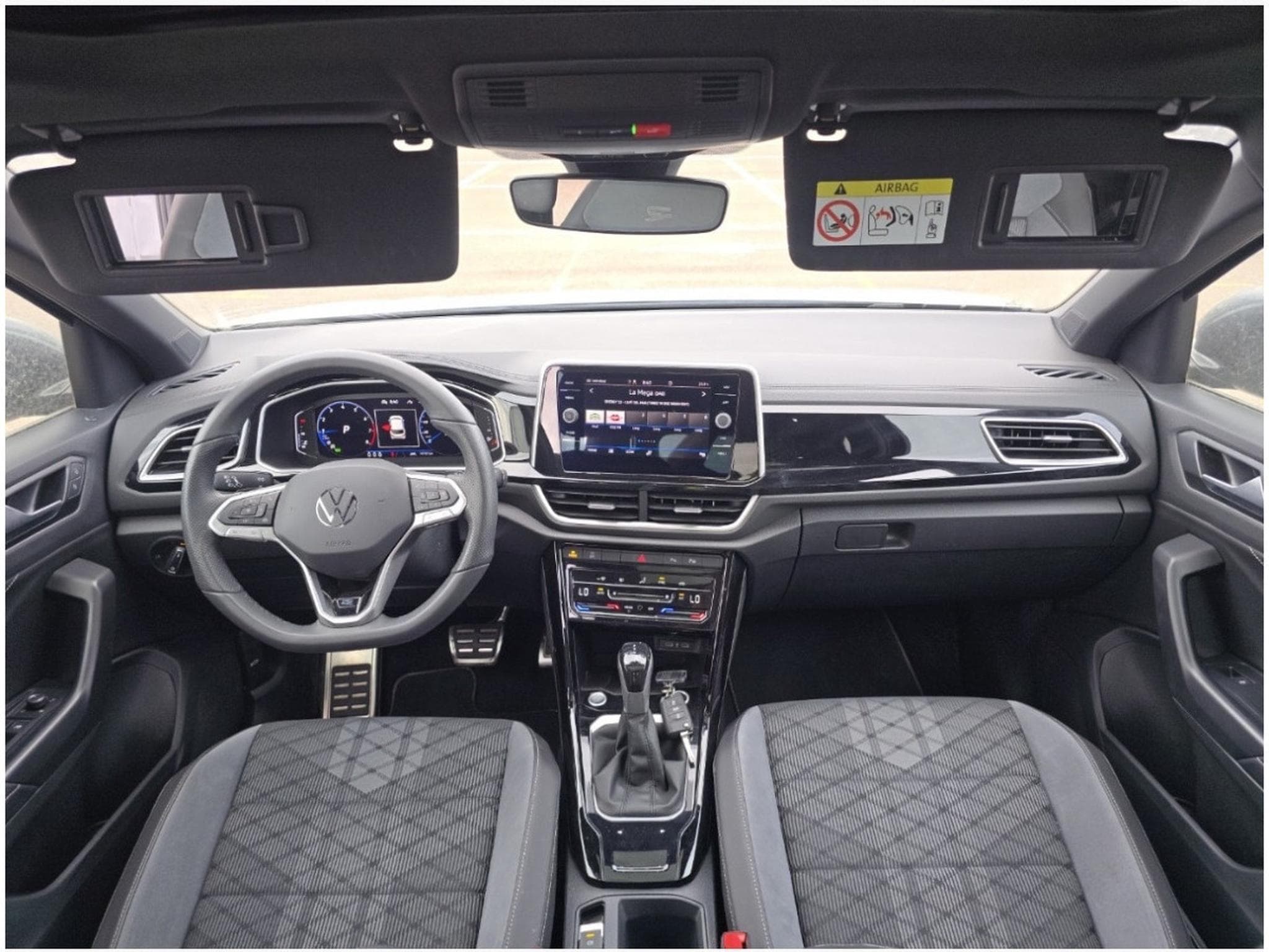 VW T-Roc T-Roc R-Line 1.5 (150 CV)/PANO/AHK/360°/VOLL (2025) - Photo 6