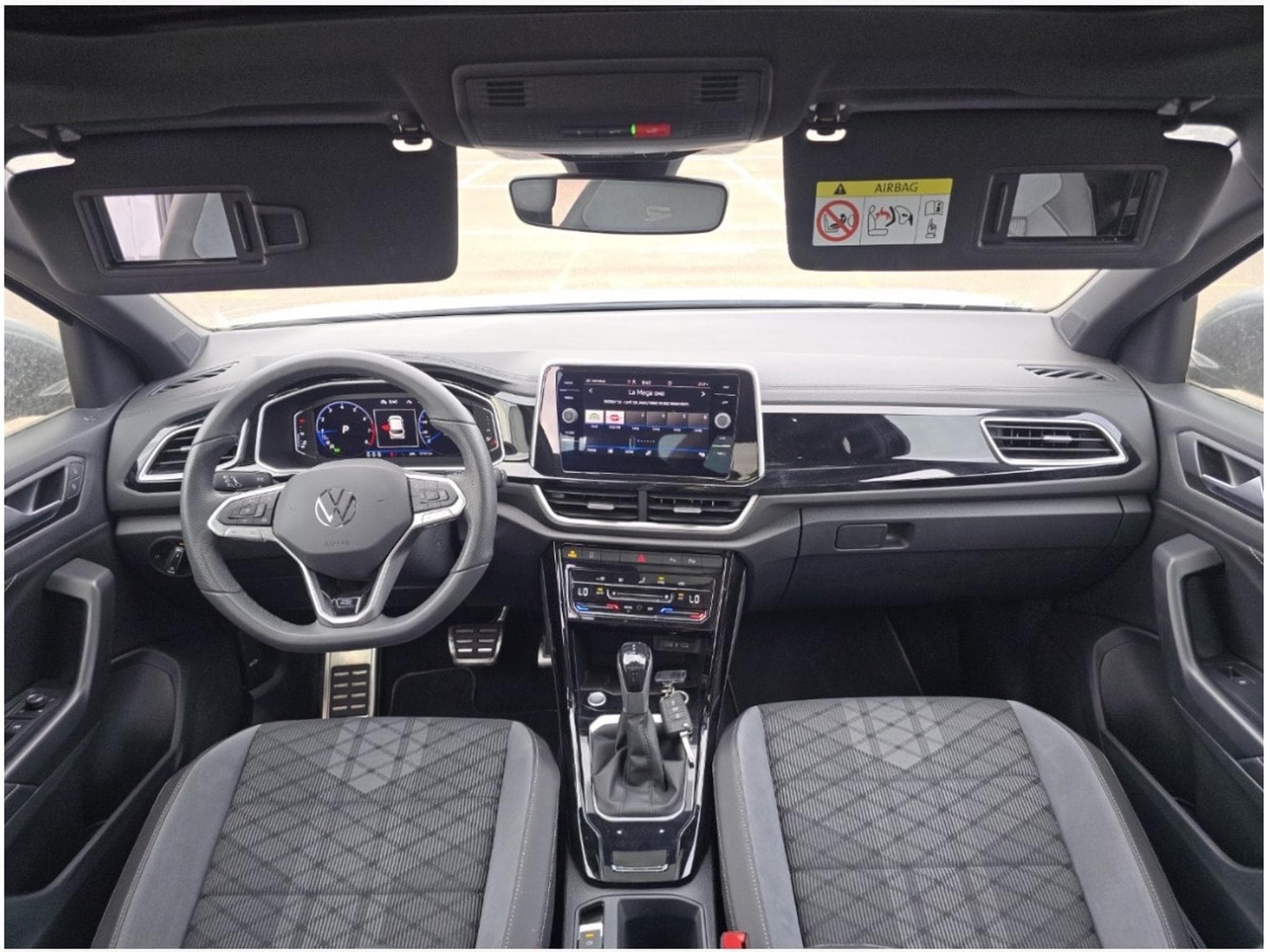 VW T-Roc T-Roc R-Line 1.5 (150 CV)/PANO/AHK/360°/VOLL (2025) - Photo 6