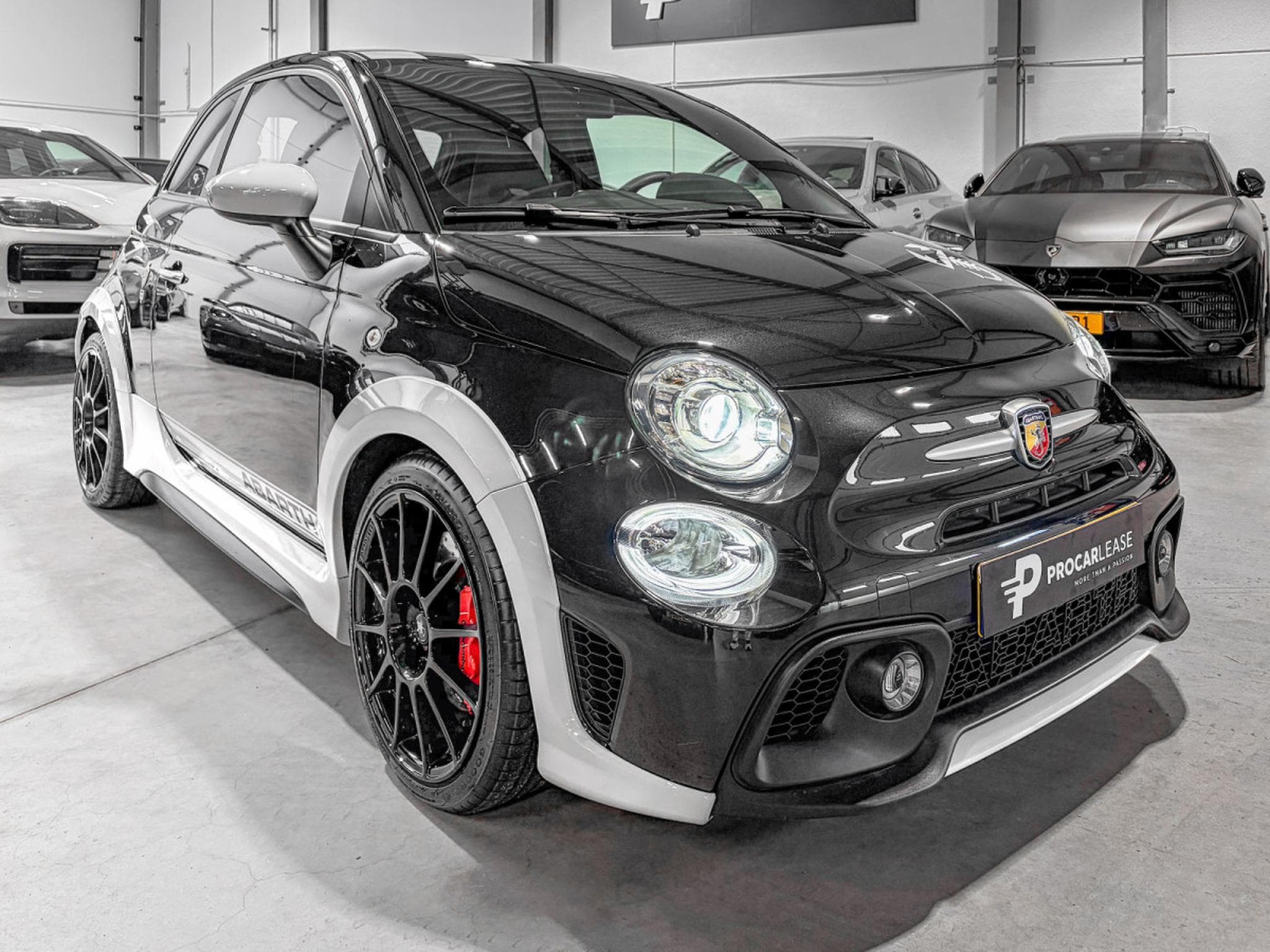 Abarth 695 695 70° ANNIVERSARIO /CARBON/ KONI/ BREMBO/ RECORD MONZAAPPL (2021) - Photo 5