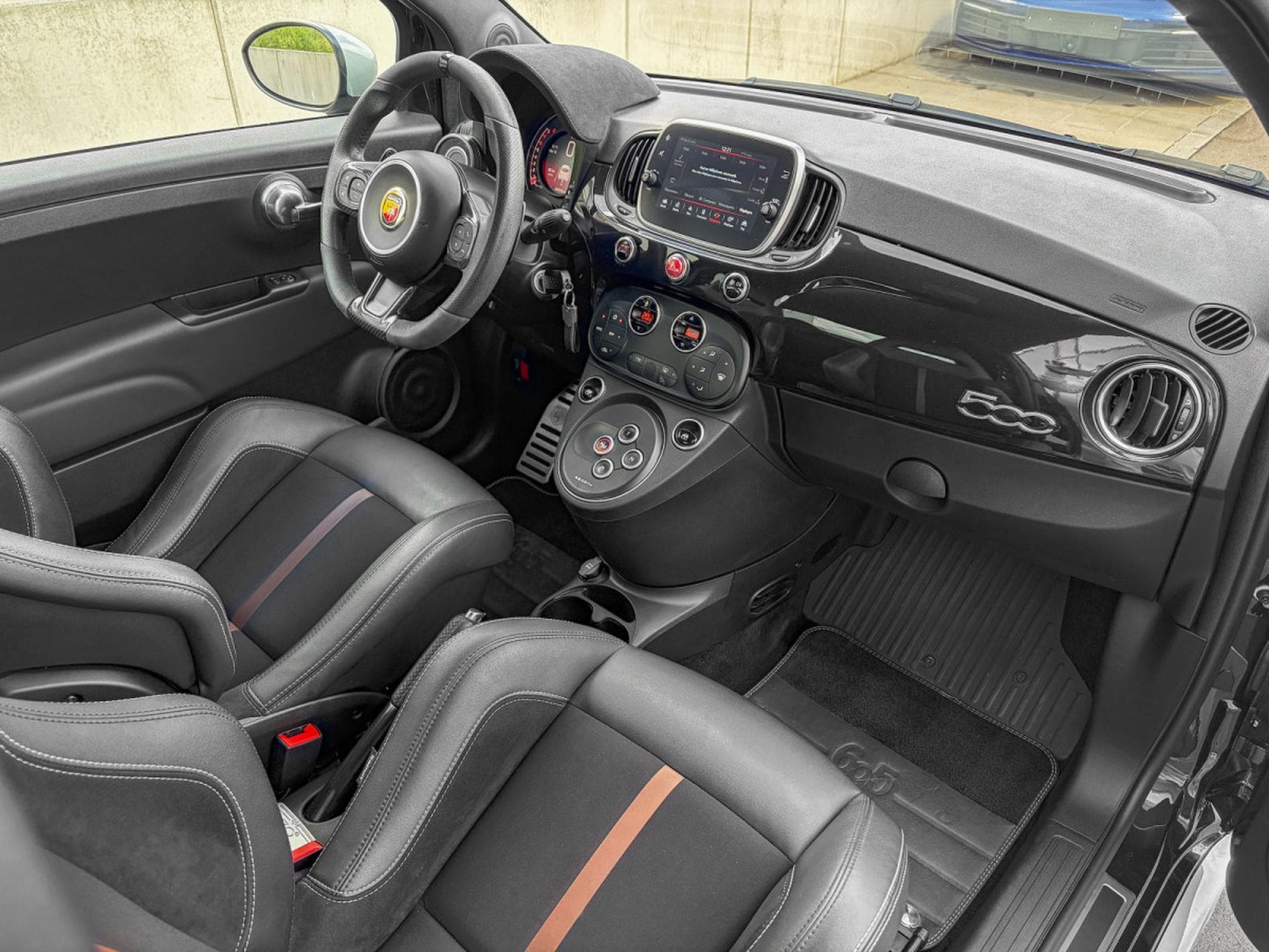Abarth 695 695 70° ANNIVERSARIO /CARBON/ KONI/ BREMBO/ RECORD MONZAAPPL (2021) - Photo 9