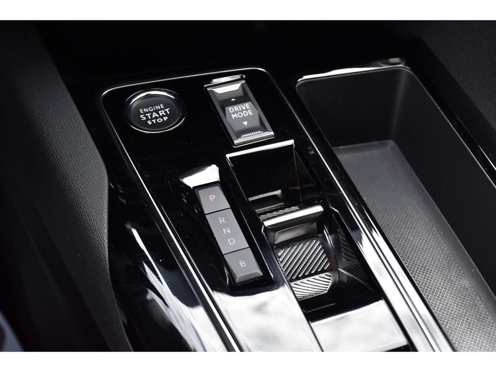 Peugeot 3008 1.6 Hybrid PHEV 180 Allure e-EAT8 ACC LANE SIDE CAM 1° MAIN (2024) - Photo 16