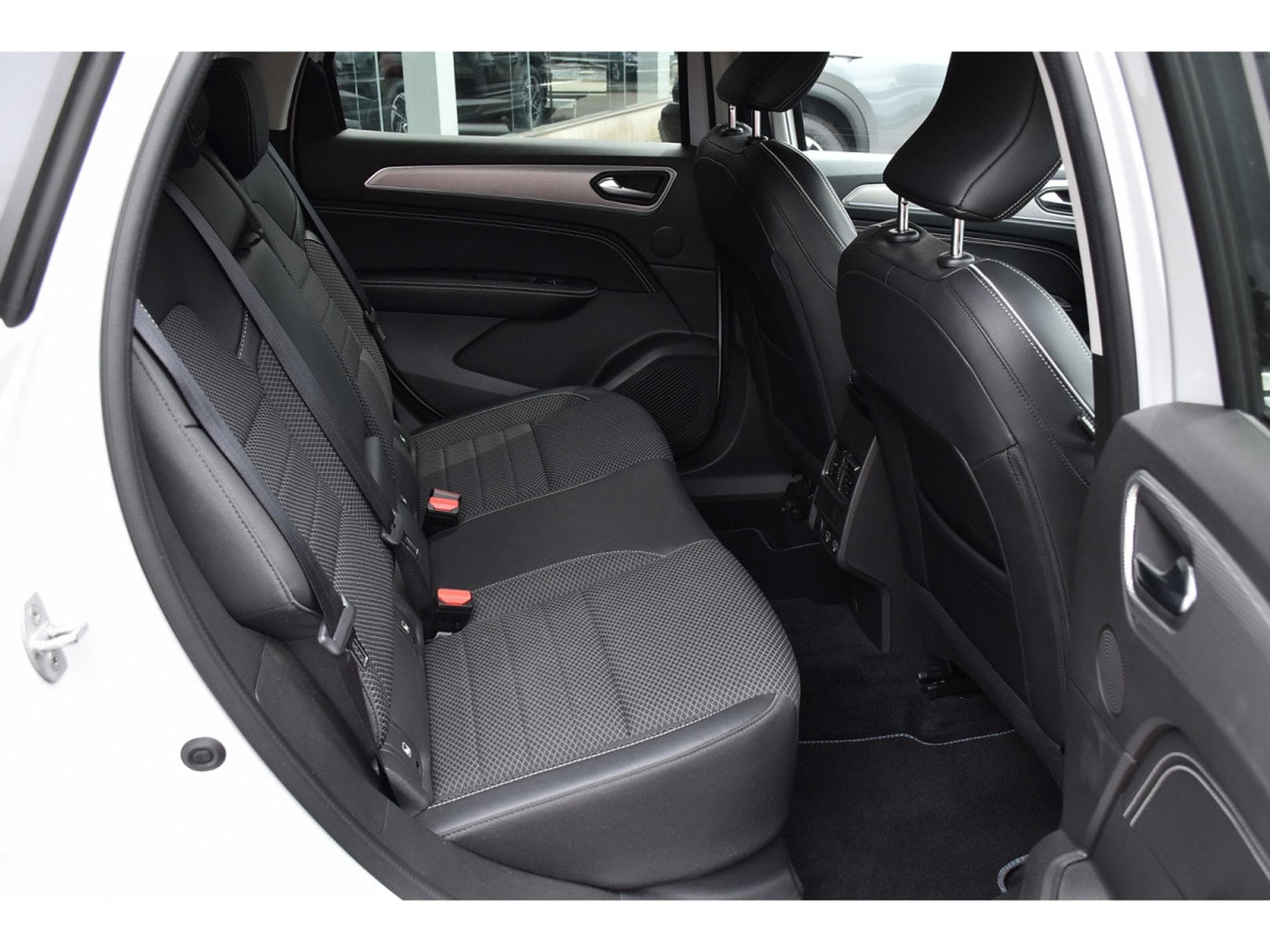 Renault Arkana 1.6 E-TECH HEV Techno EDC CUIR GPS LANE SIDE CAM (2023) - Photo 8