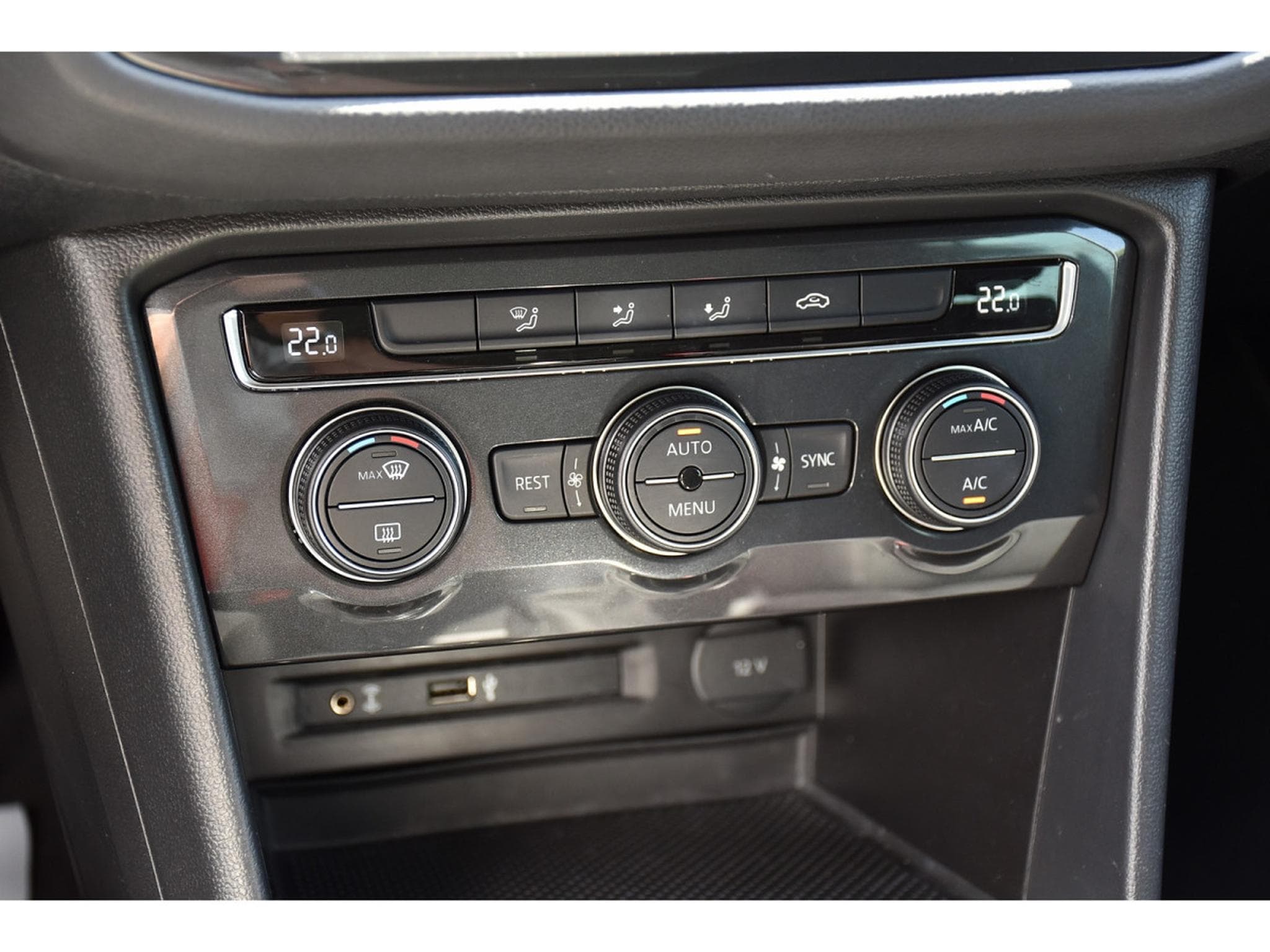 VW Tiguan 2.0 TSI 4Motion Highline DSG ACC LANE GPS CAM PARK 1° MAIN (2018) - Photo 18
