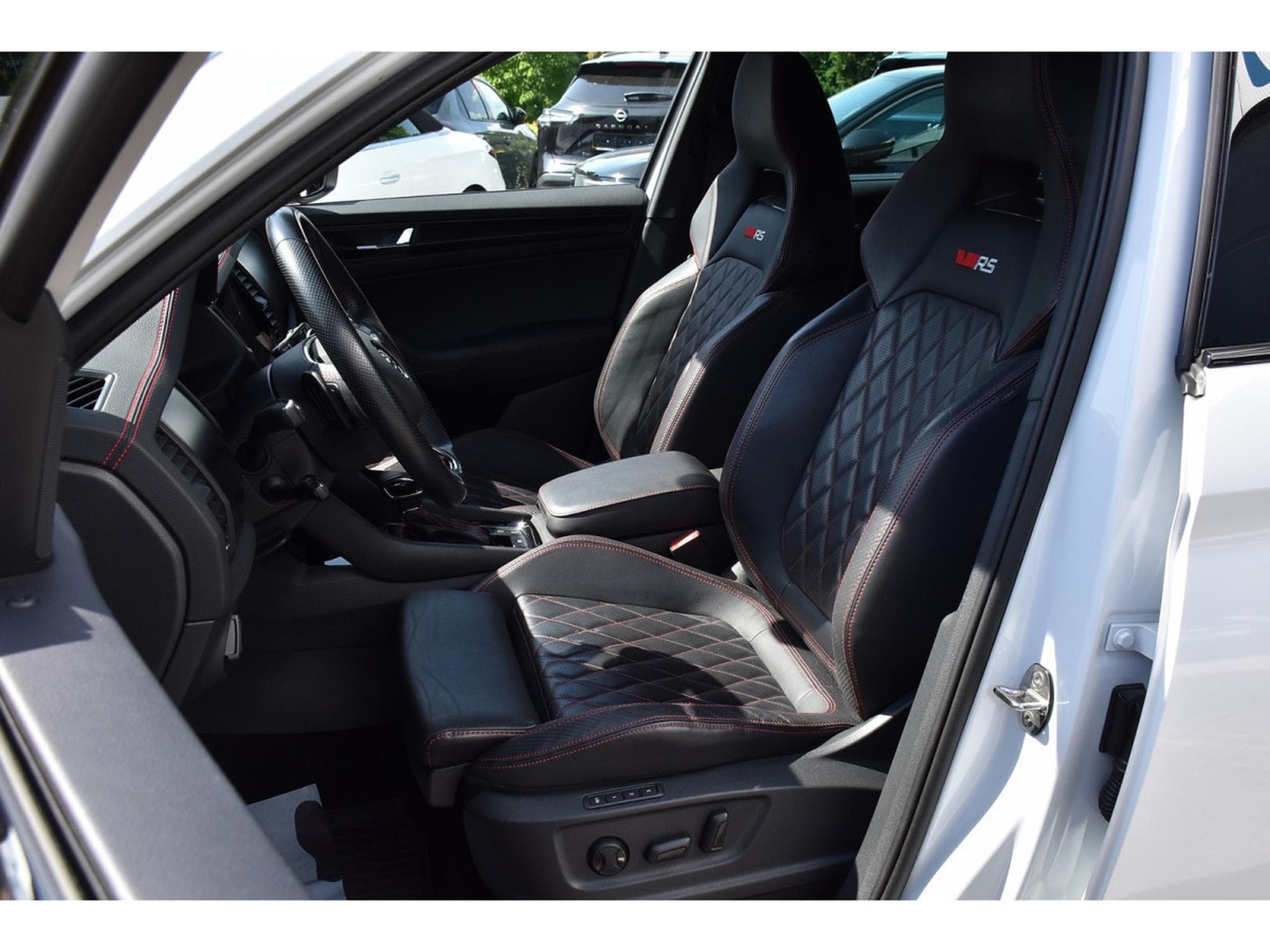 Skoda Kodiaq RS 2.0 TSI 4X4 DSG 7 PL. CUIR TRAVEL CANTON CAM360 ATT RMQ (2024) - Photo 6