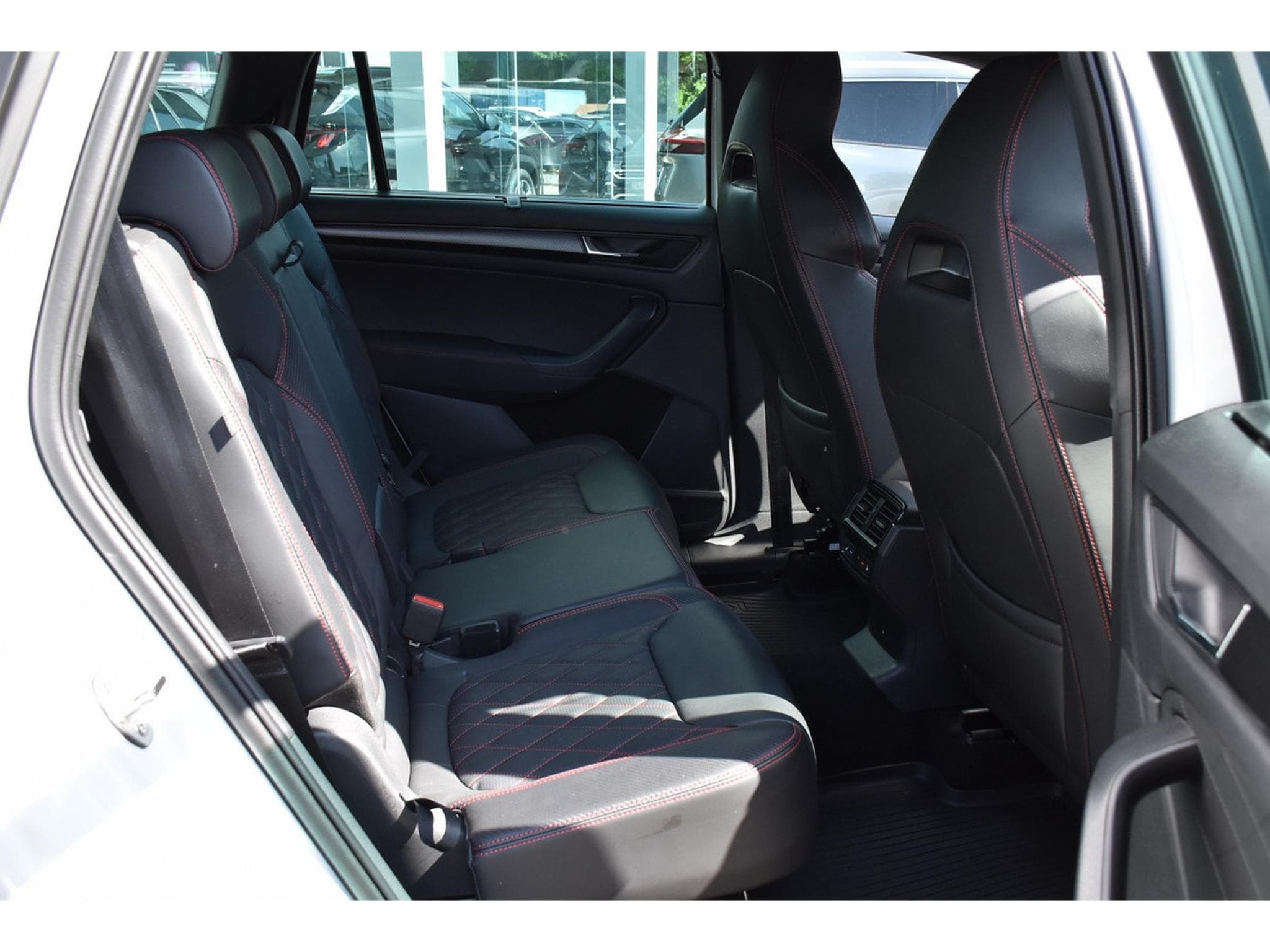 Skoda Kodiaq RS 2.0 TSI 4X4 DSG 7 PL. CUIR TRAVEL CANTON CAM360 ATT RMQ (2024) - Photo 8