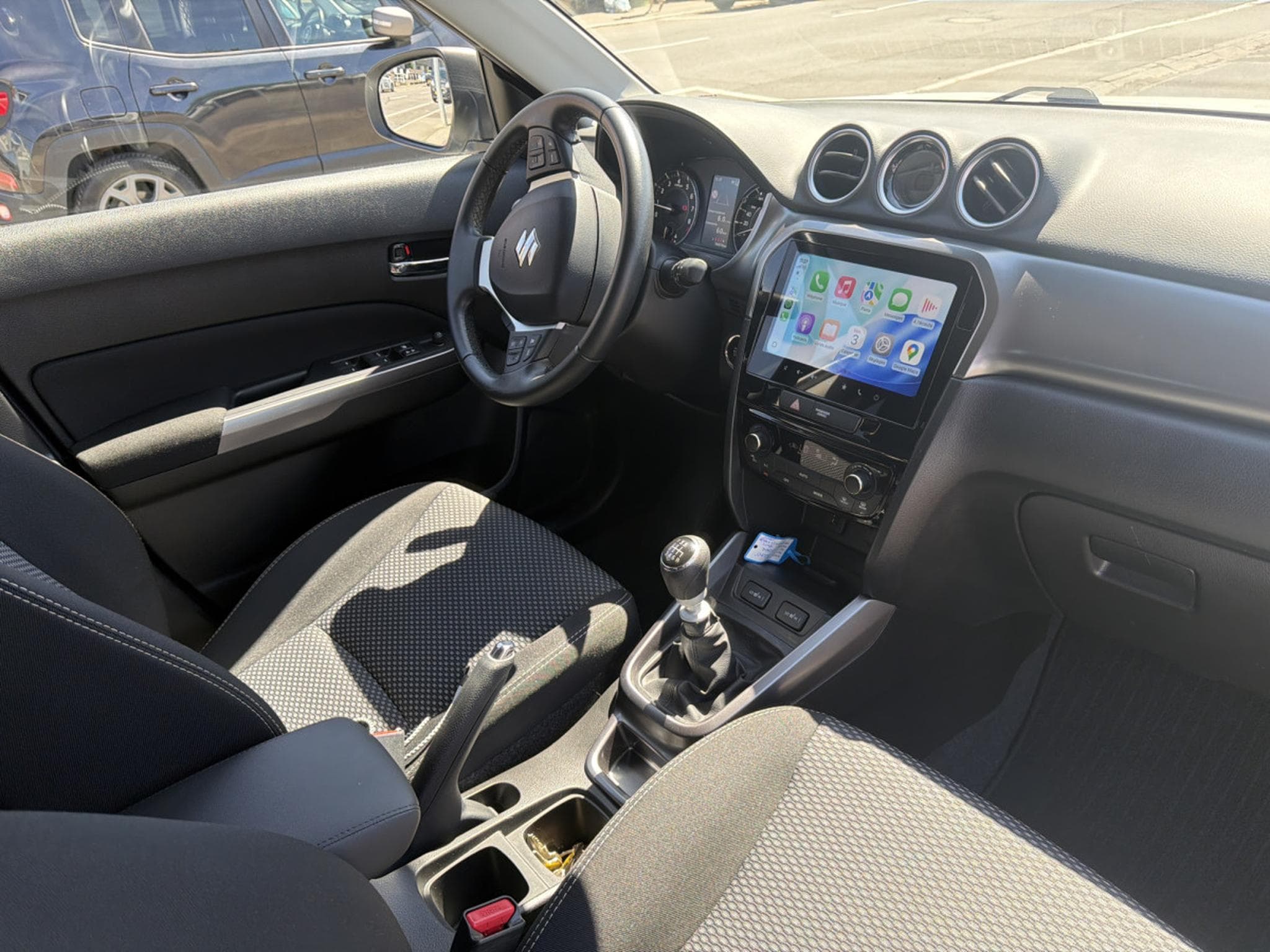 Suzuki Vitara 5D 1.4GL HYBRIDE 130CV BM6 (2024) - Photo 12