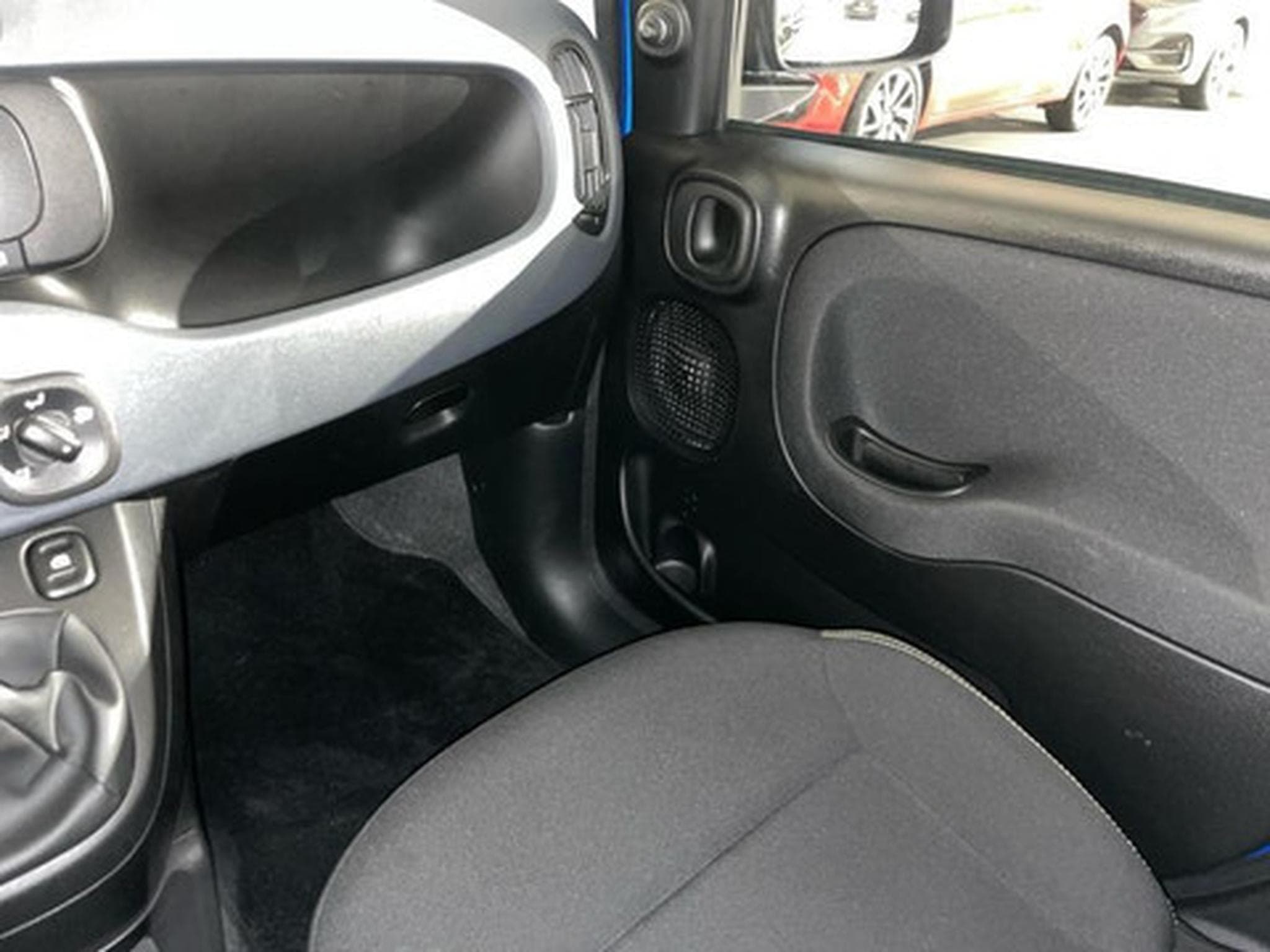 Fiat Panda 1.0 Hybrid 70 MT6 (2024) - Photo 10