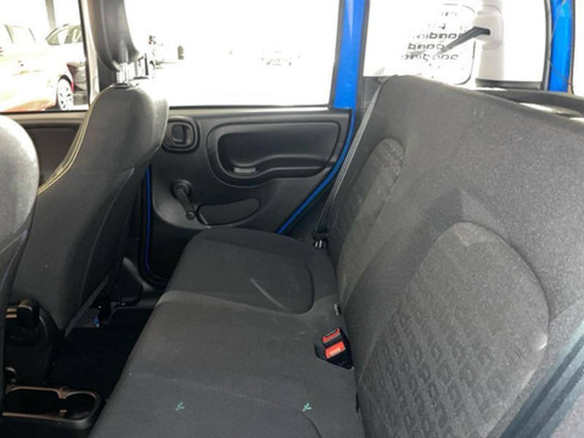 Fiat Panda 1.0 Hybrid 70 MT6 (2024) - Photo 11