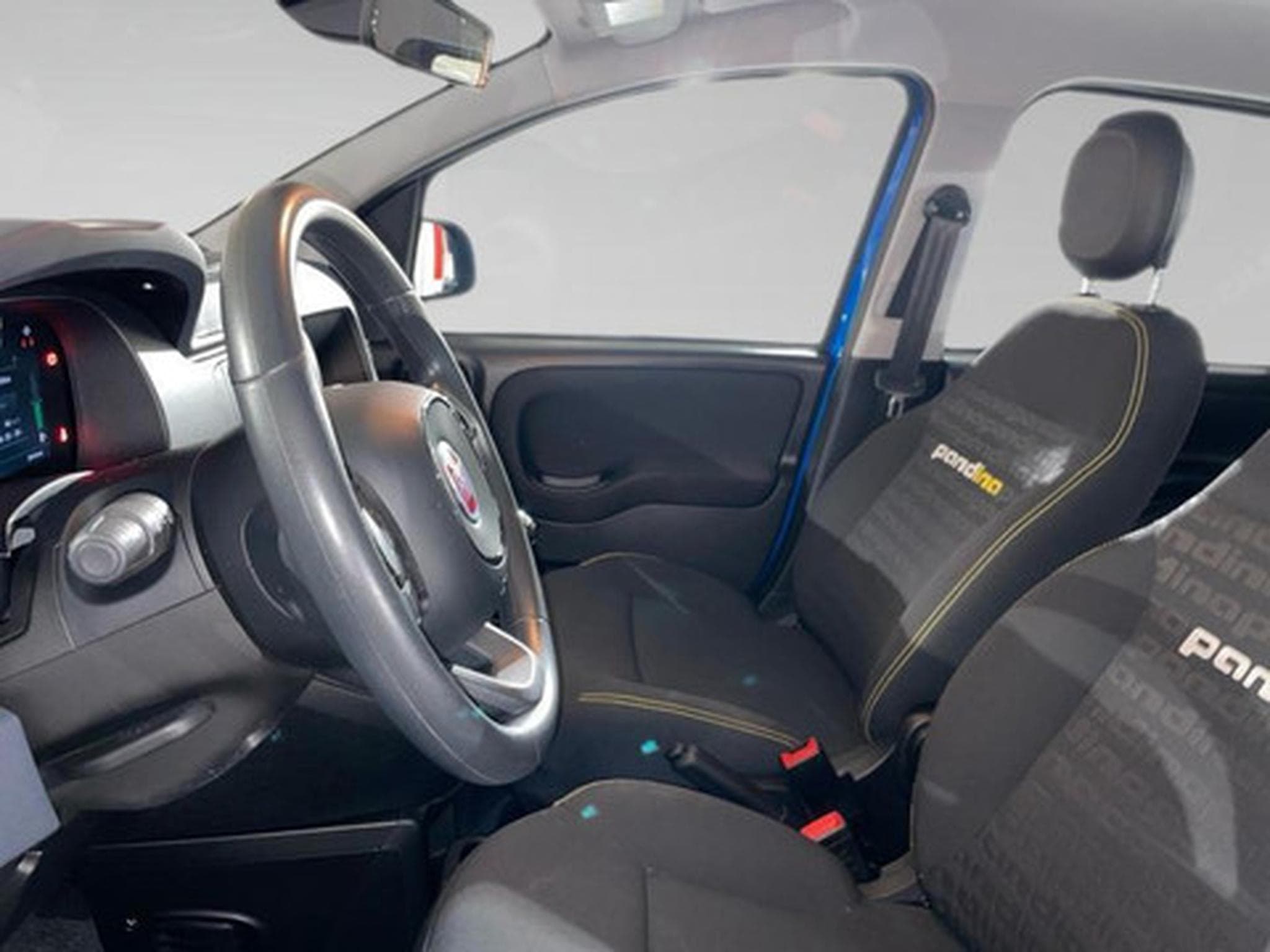 Fiat Panda 1.0 Hybrid 70 MT6 (2024) - Photo 4