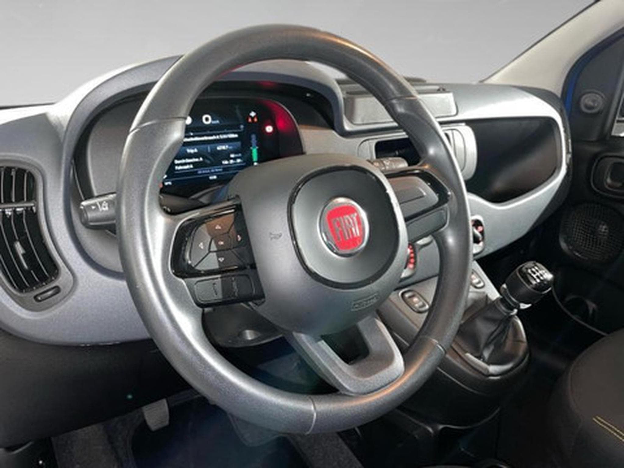 Fiat Panda 1.0 Hybrid 70 MT6 (2024) - Photo 8