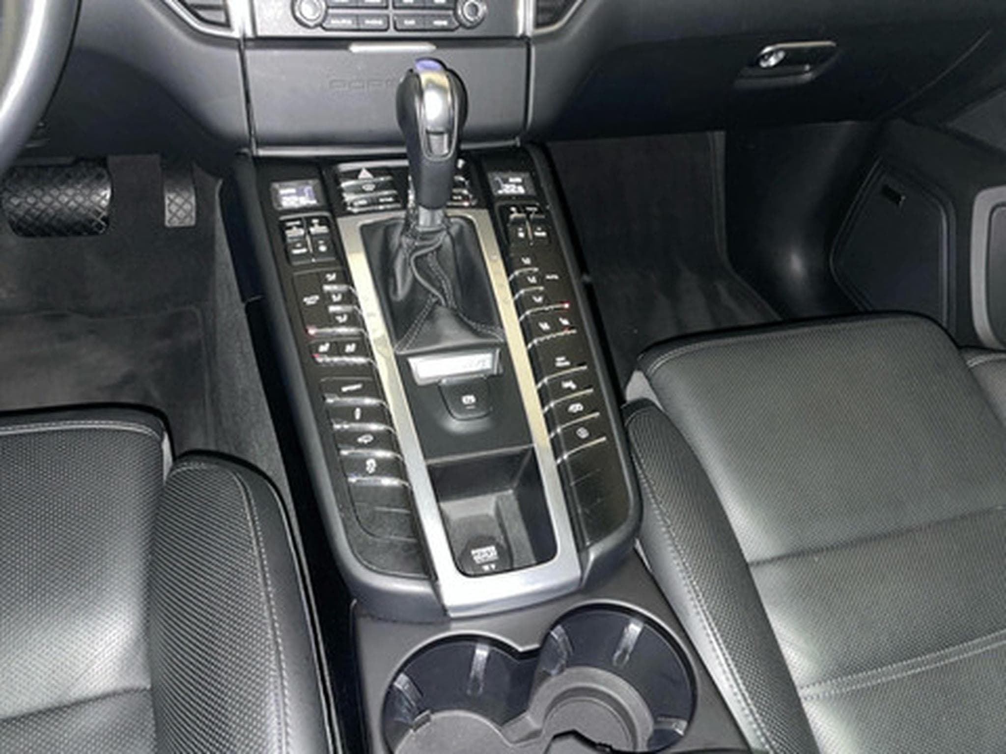Porsche Macan 3.0 S (2017) - Photo 17