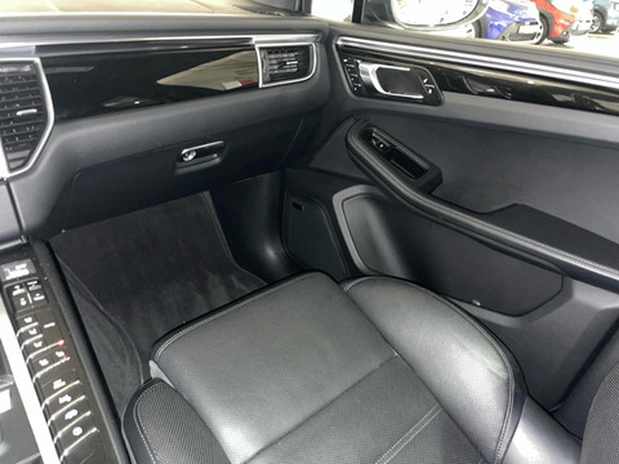 Porsche Macan 3.0 S (2017) - Photo 18