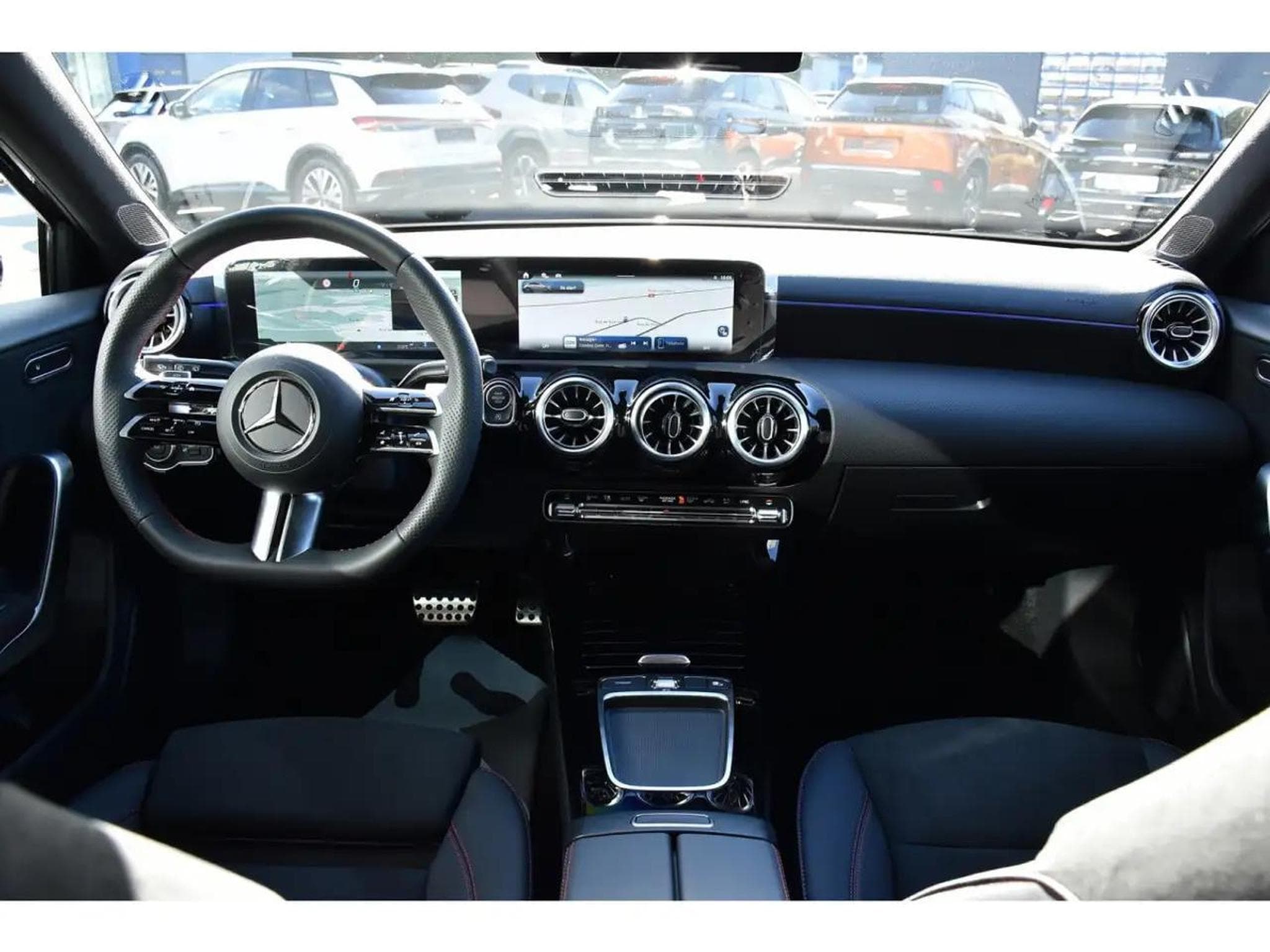 Mercedes GLA 200 (2025) - Photo 9