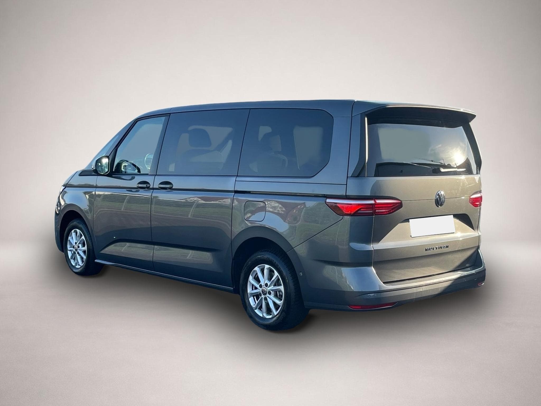 VW Multivan (2025) - Photo 4