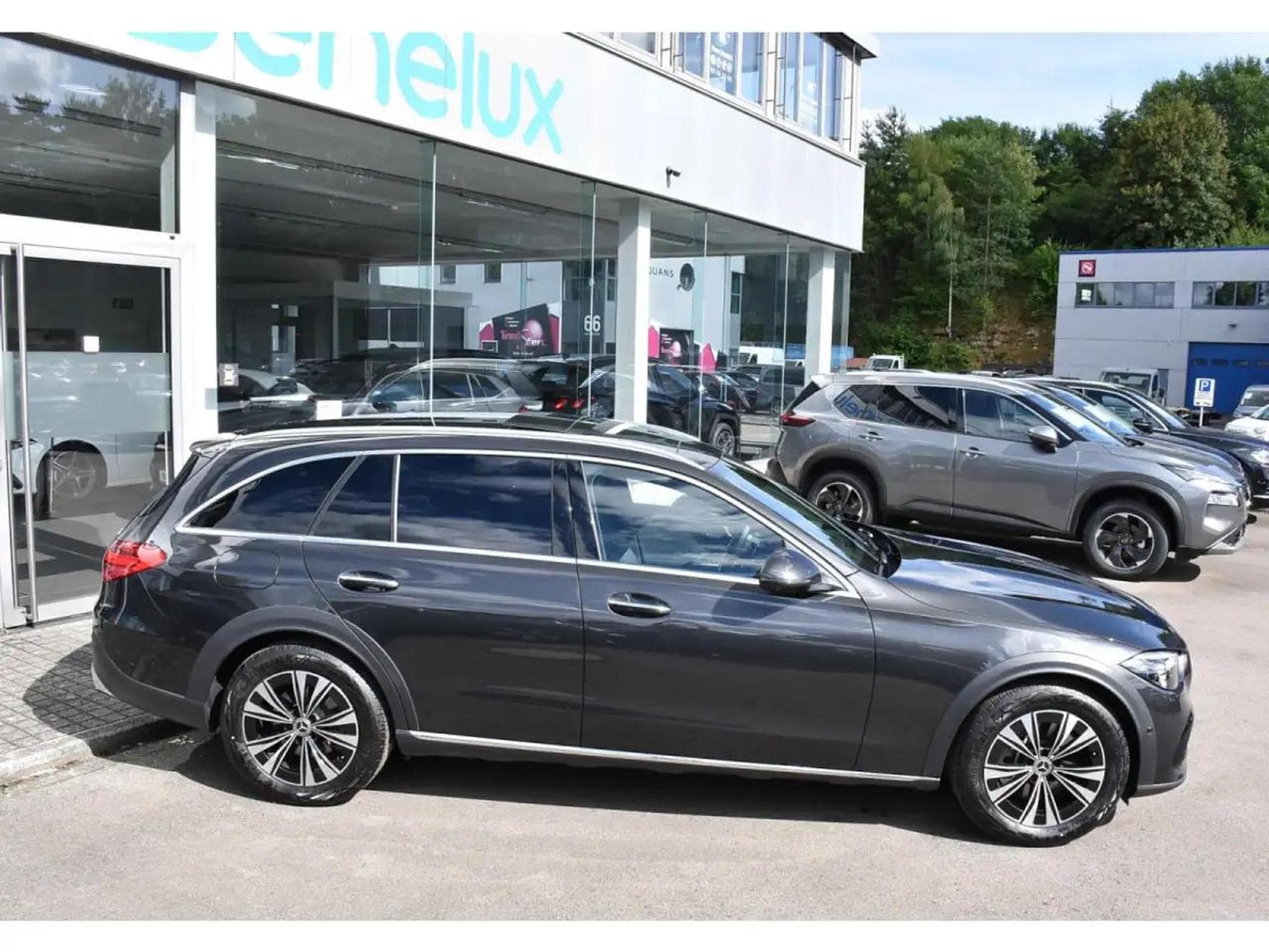 Mercedes C 220 (2025) - Photo 3