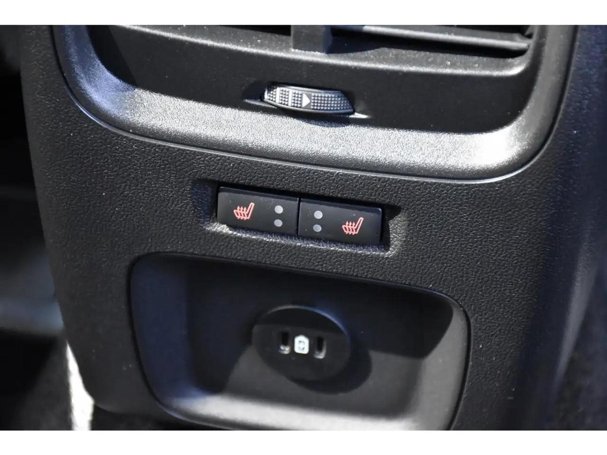 Ford Kuga (2025) - Photo 23