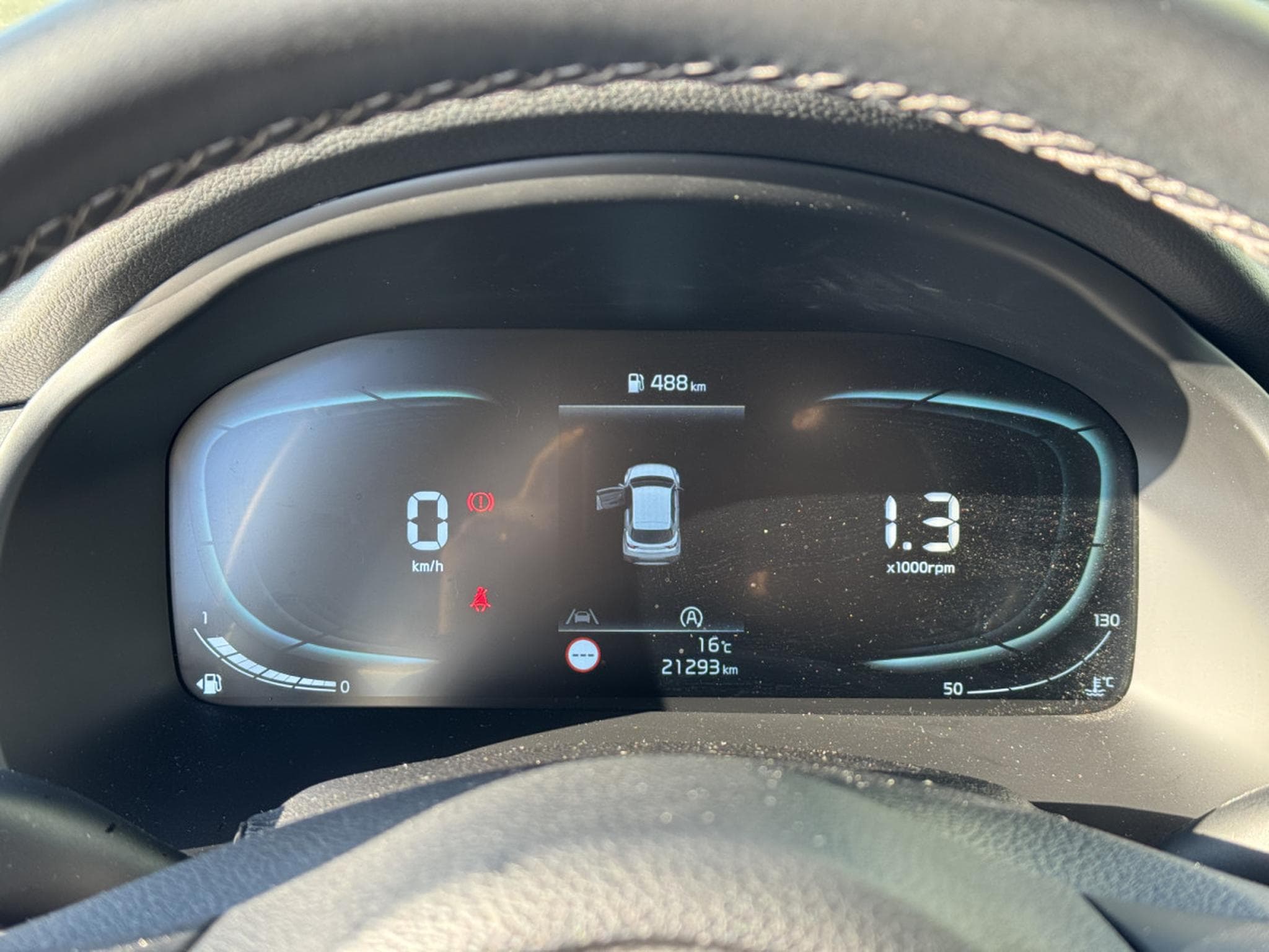 Kia Stonic Pulse 1.0T ISG (2024) - Photo 15