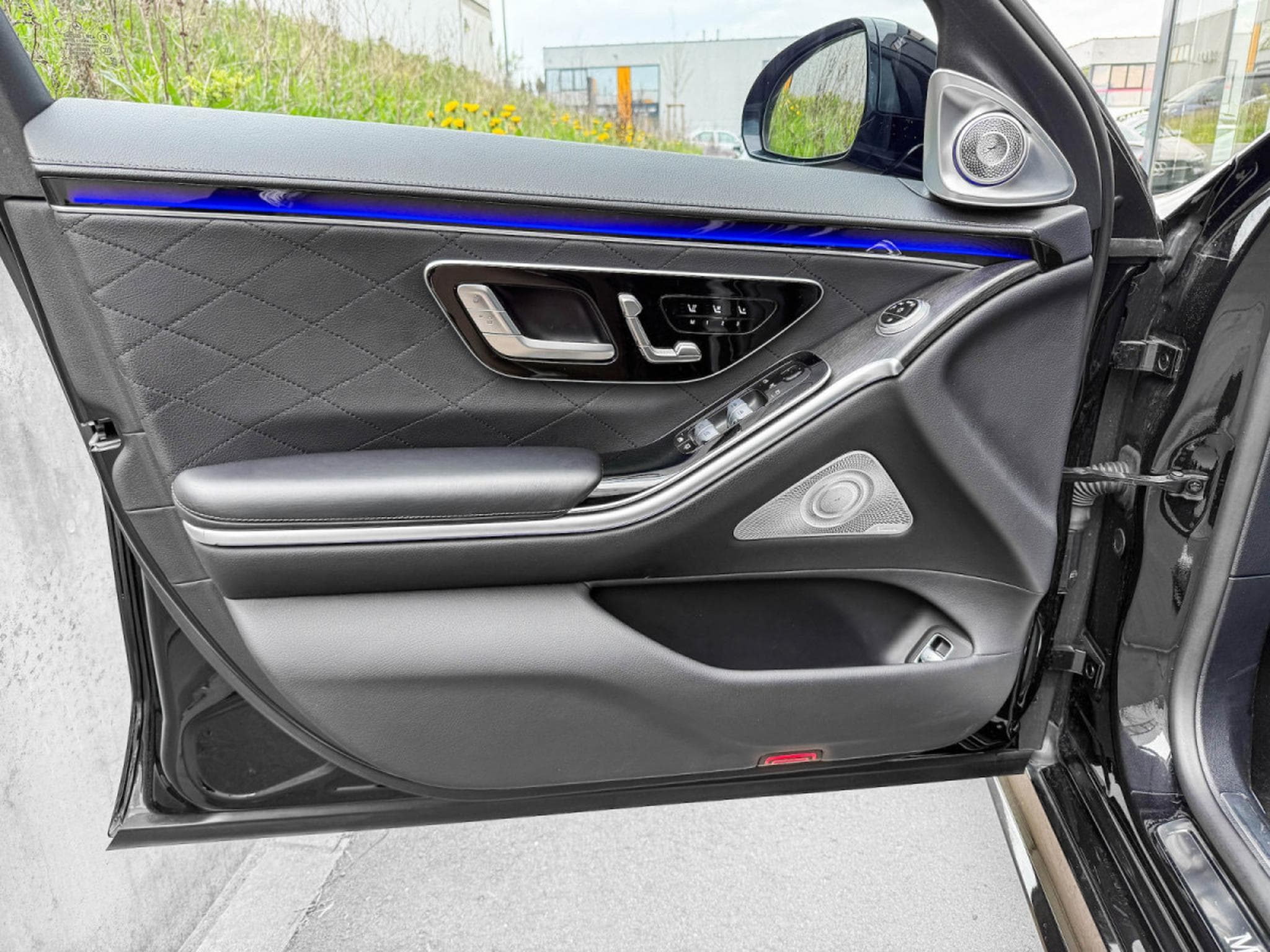 Mercedes S 580 S580e L 4MATIC BRABUS BODYKIT (2023) - Photo 24