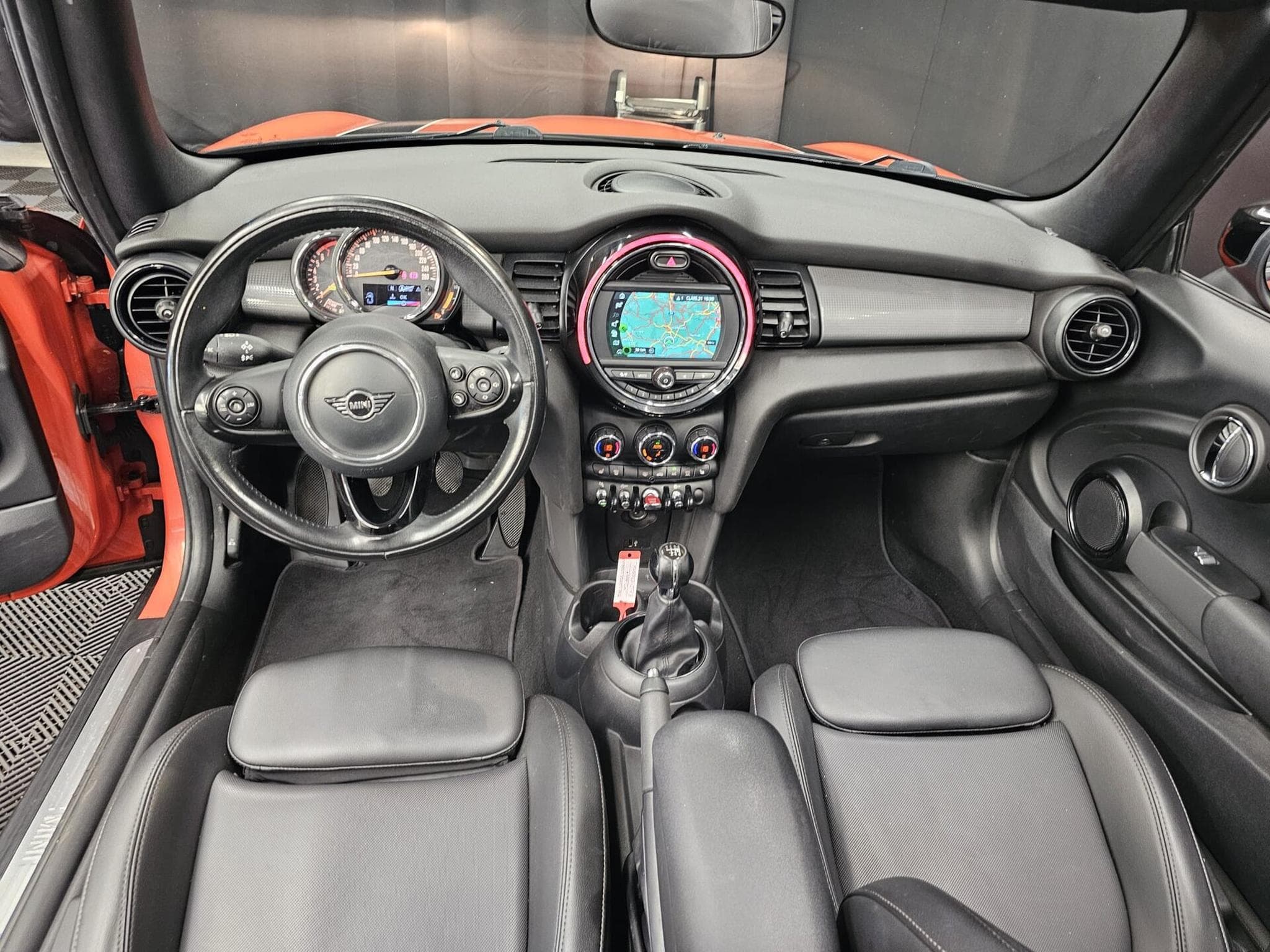 MINI Cooper 1.5 (2019) - Photo 2