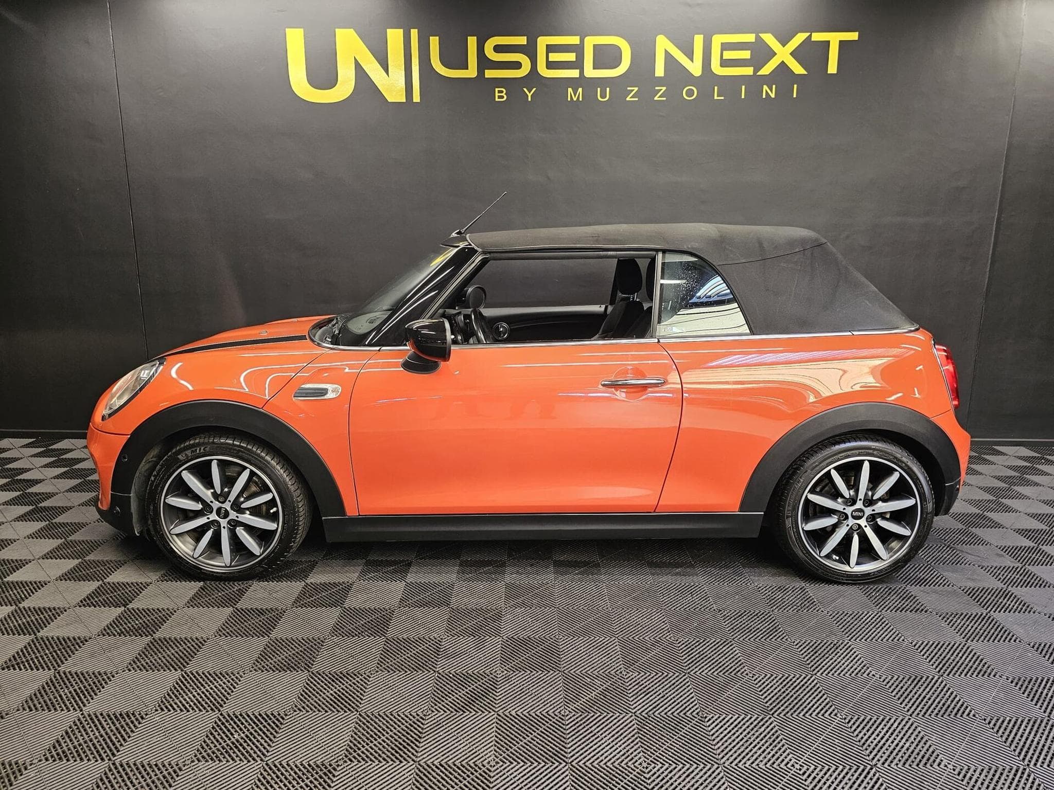 MINI Cooper 1.5 (2019) - Photo 9