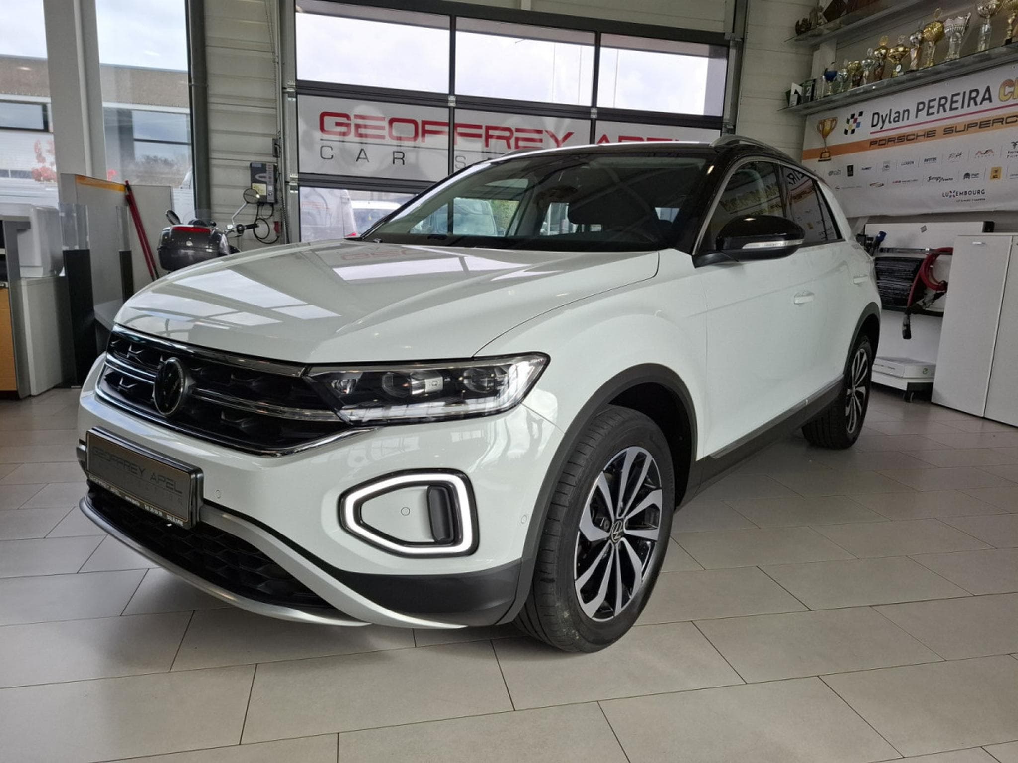 VW T-Roc 1.5 TSI 150 DSG STYLE,1 HAND,VIRTUAL,KAMERA,NAVI,CARPLAY,LED (2022) - Photo 1
