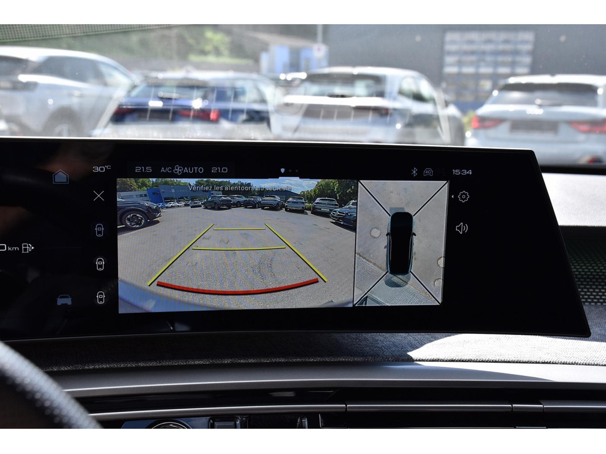 Peugeot 3008 1.2 Hybrid 145 e-DCS6 GT ACC CAM 360 1° MAIN (2025) - Photo 21