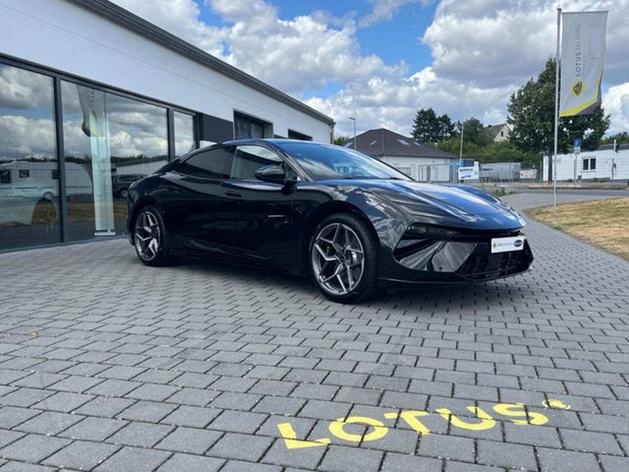 Lotus Emeya Emeya 600 GT SE *Lotus am Ring by Komo-Tec* (2025) - Photo 3