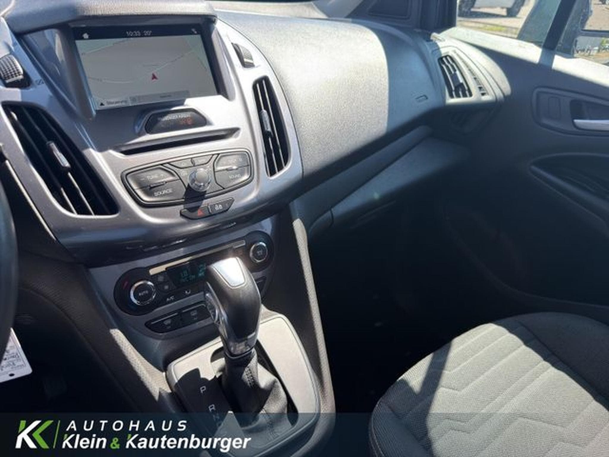Ford Tourneo Tourneo Connect Titanium 5 SITZE+AHK+PANO+KAMERA (2018) - Photo 15