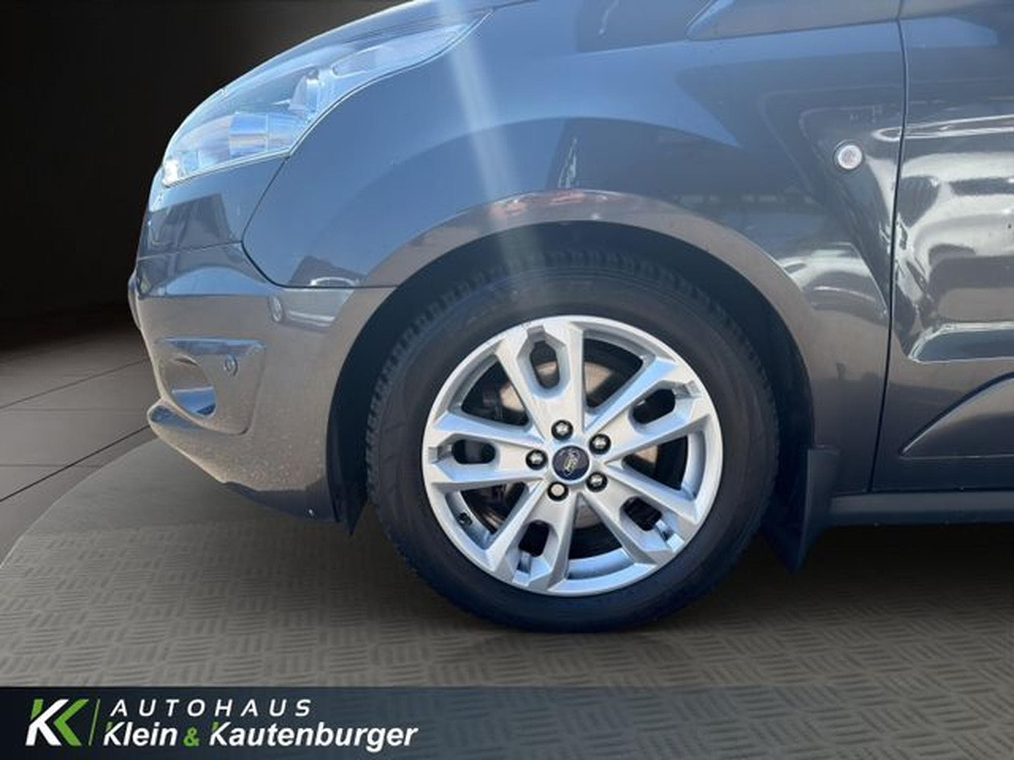 Ford Tourneo Tourneo Connect Titanium 5 SITZE+AHK+PANO+KAMERA (2018) - Photo 9
