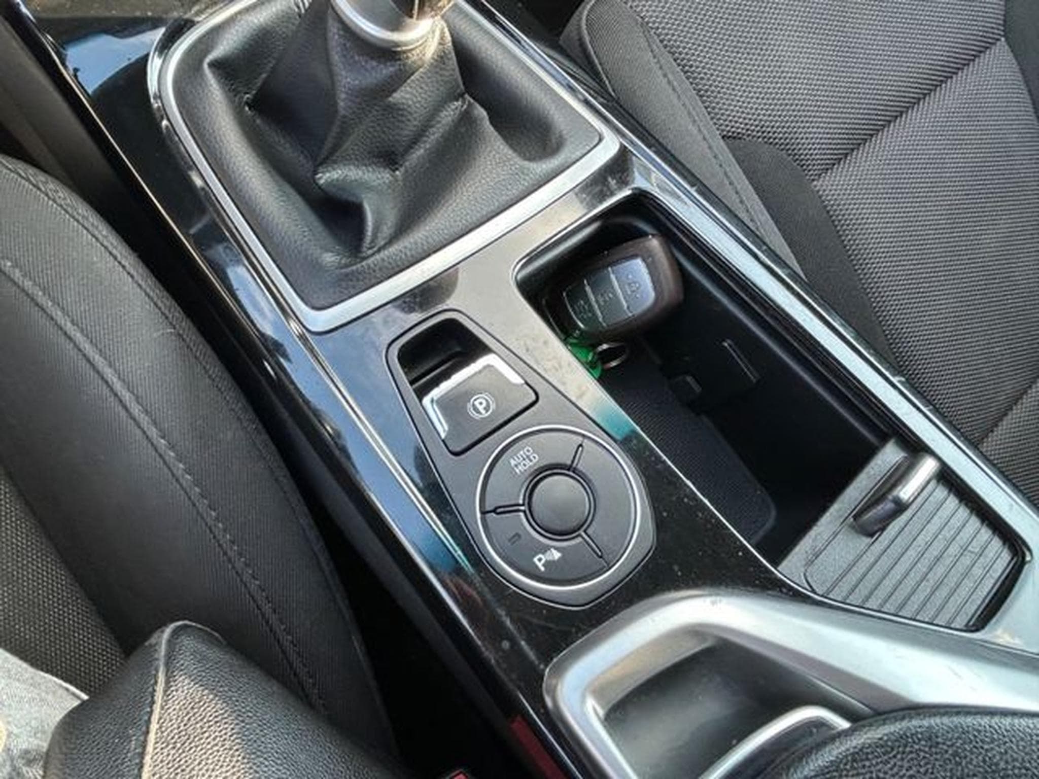 Hyundai i40 i40 CW FIFA World Cup Edition *Navi*LED*SHZ* (2014) - Photo 13