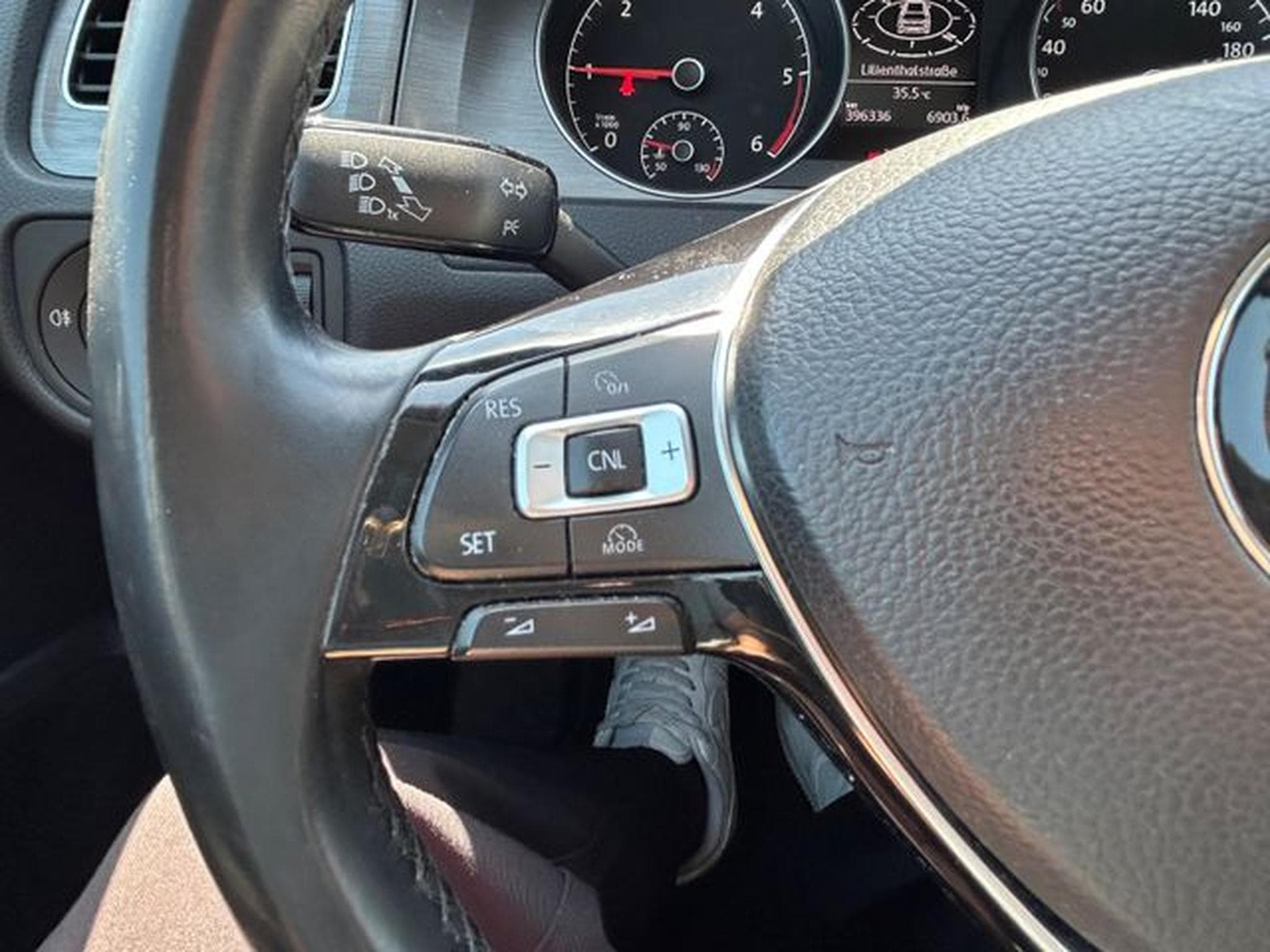 VW Golf Golf VII Lim. Comfortline BMT *Navi*SHZ*PDC* (2013) - Photo 16
