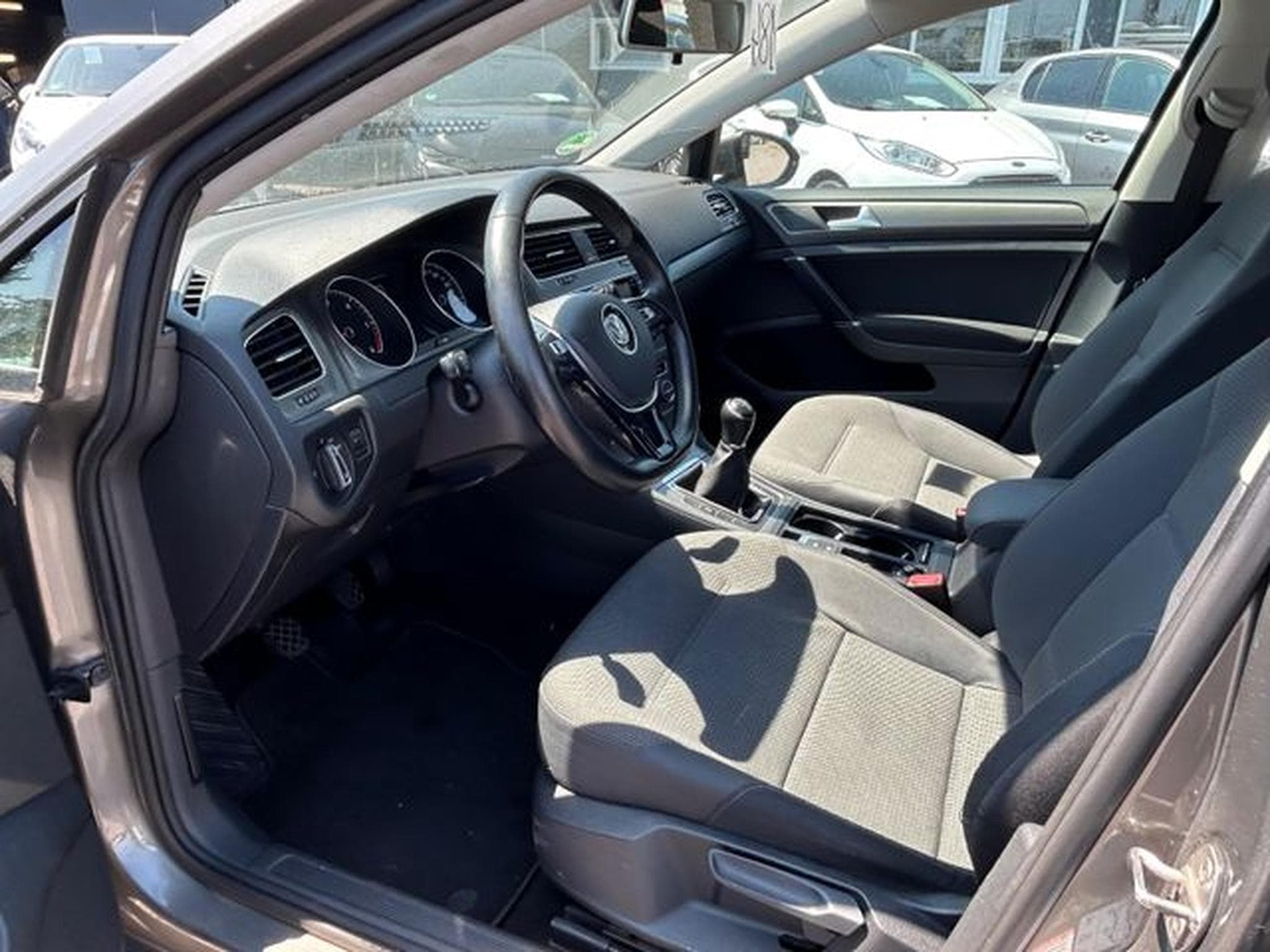 VW Golf Golf VII Lim. Comfortline BMT *Navi*SHZ*PDC* (2013) - Photo 7