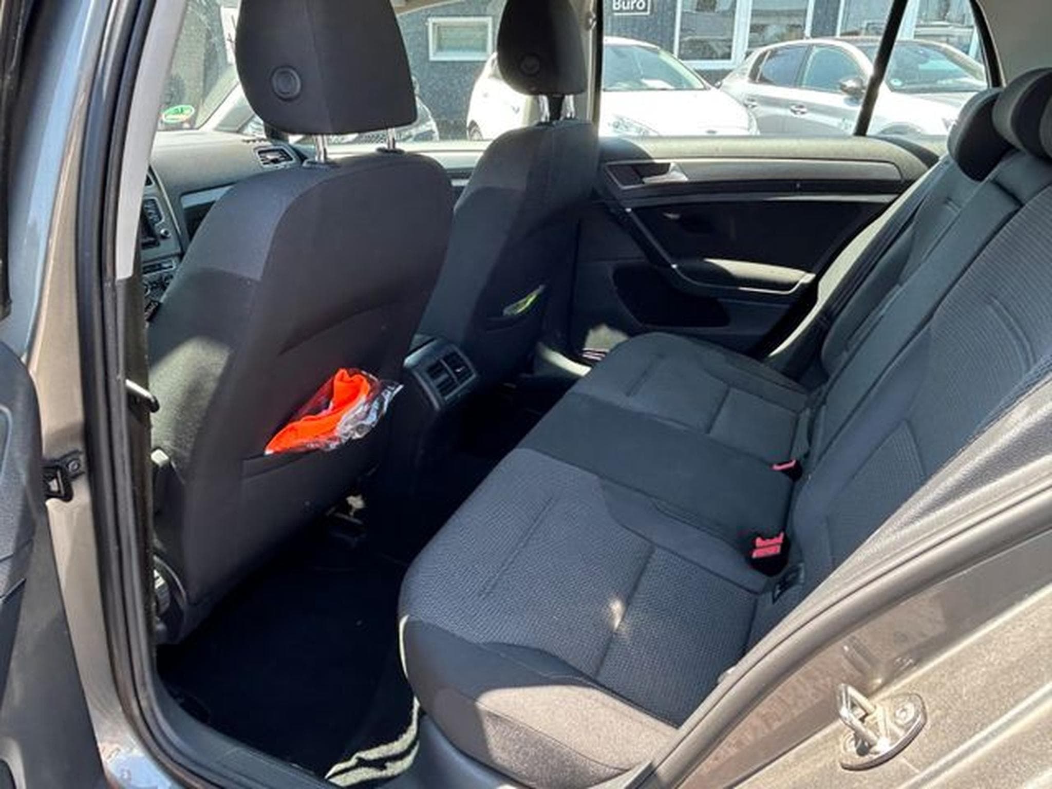 VW Golf Golf VII Lim. Comfortline BMT *Navi*SHZ*PDC* (2013) - Photo 8