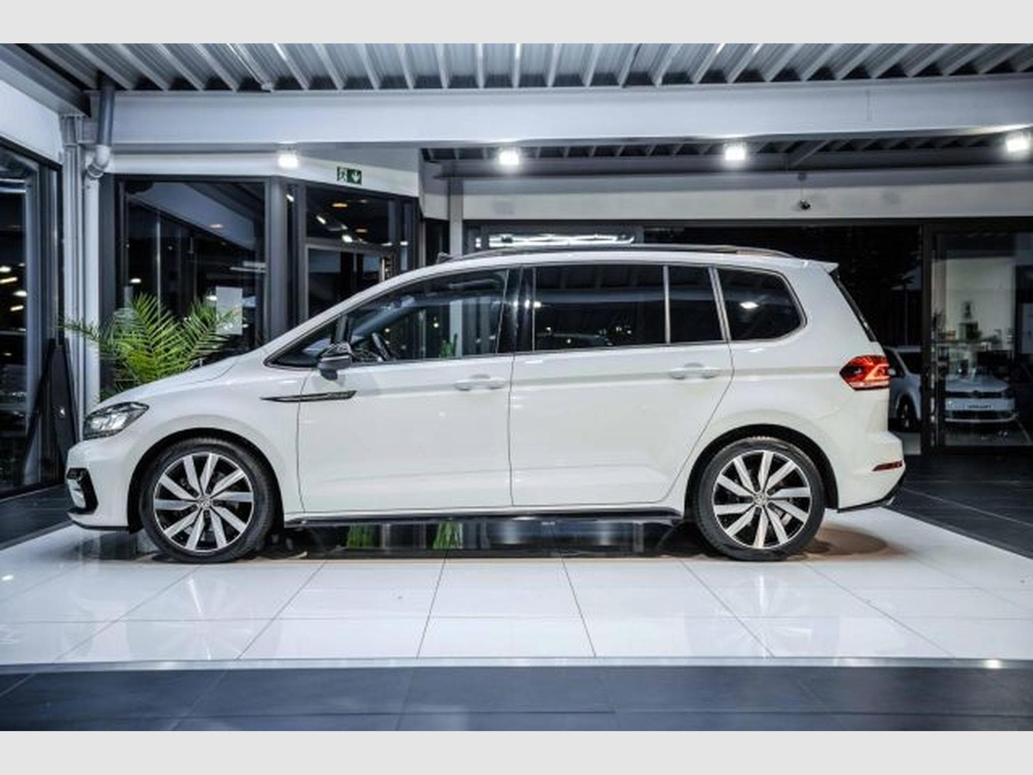 VW Touran Touran 2.0 TDI DSG Highl. 3x R-Line 7-Sitze PANO (2019) - Photo 10