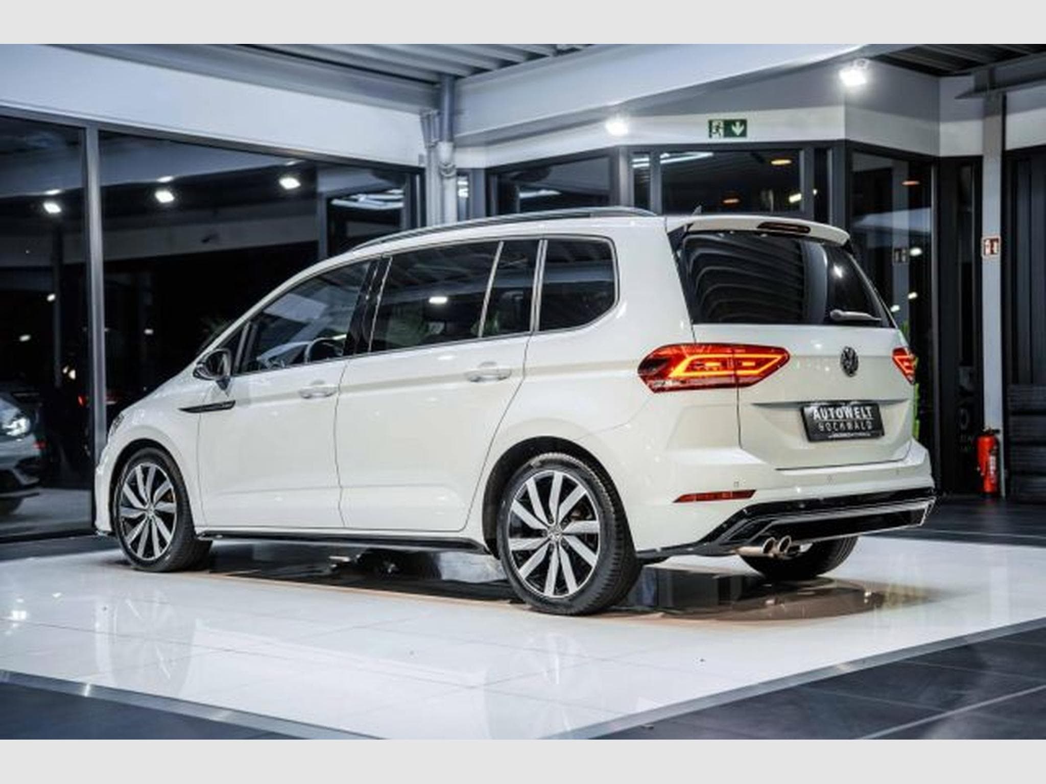 VW Touran Touran 2.0 TDI DSG Highl. 3x R-Line 7-Sitze PANO (2019) - Photo 11