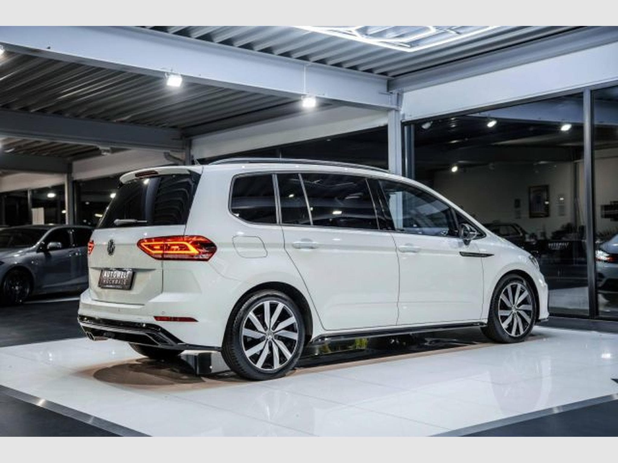 VW Touran Touran 2.0 TDI DSG Highl. 3x R-Line 7-Sitze PANO (2019) - Photo 13
