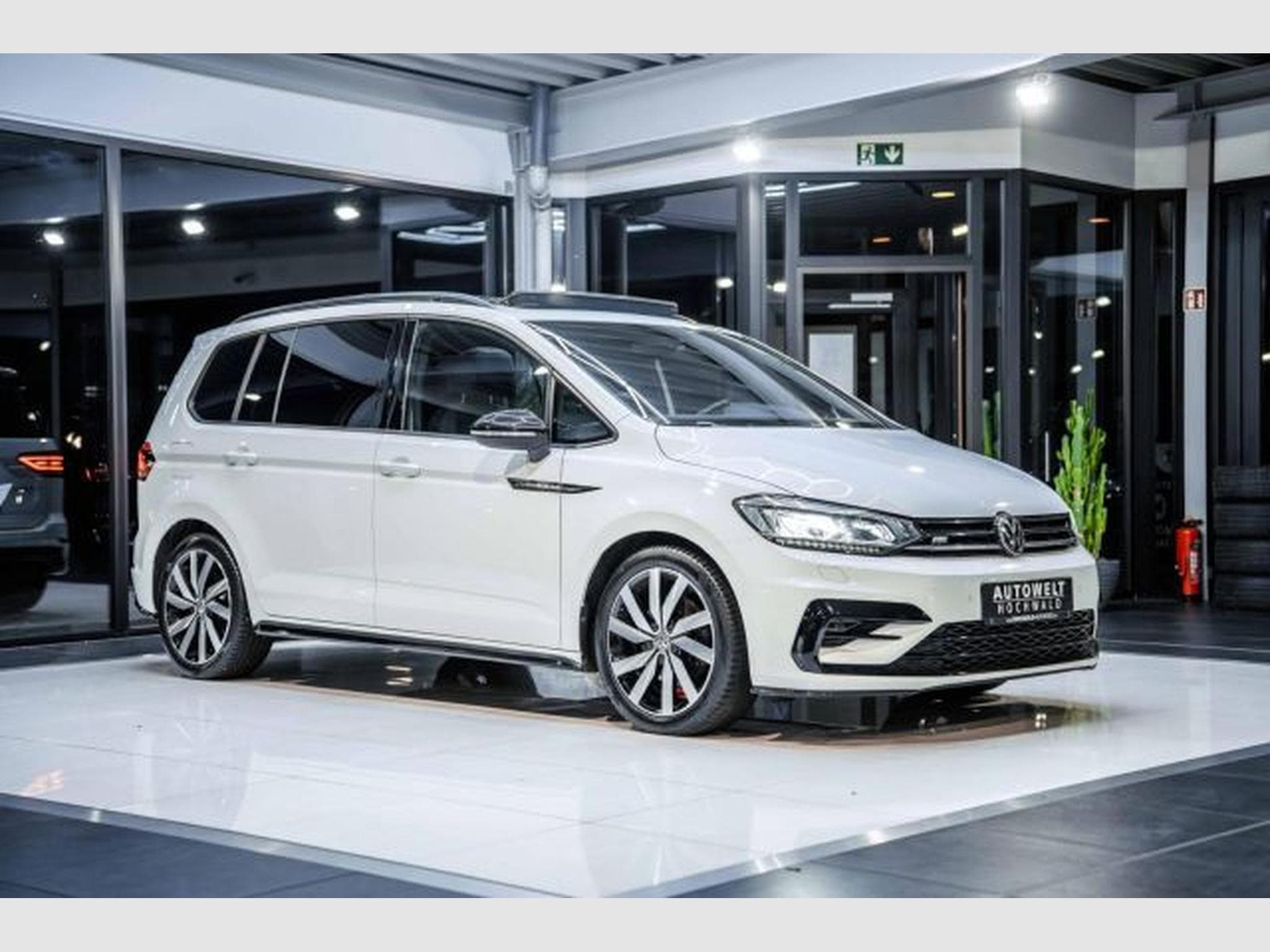 VW Touran Touran 2.0 TDI DSG Highl. 3x R-Line 7-Sitze PANO (2019) - Photo 6