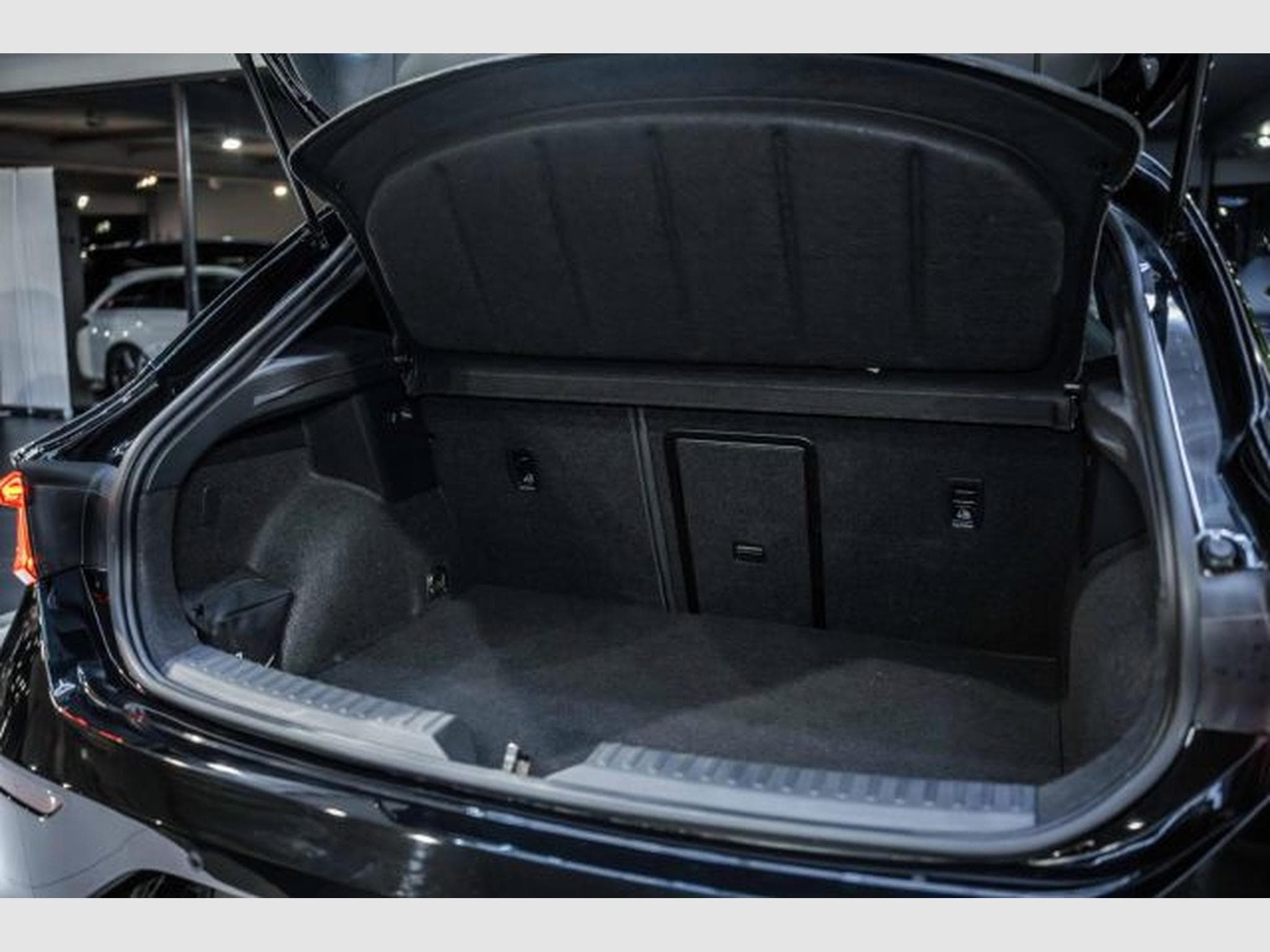 Cupra Leon Leon 1.4 TSI e-Hybrid DSG NAVI RFK LED SHZG VIRT (2022) - Photo 14