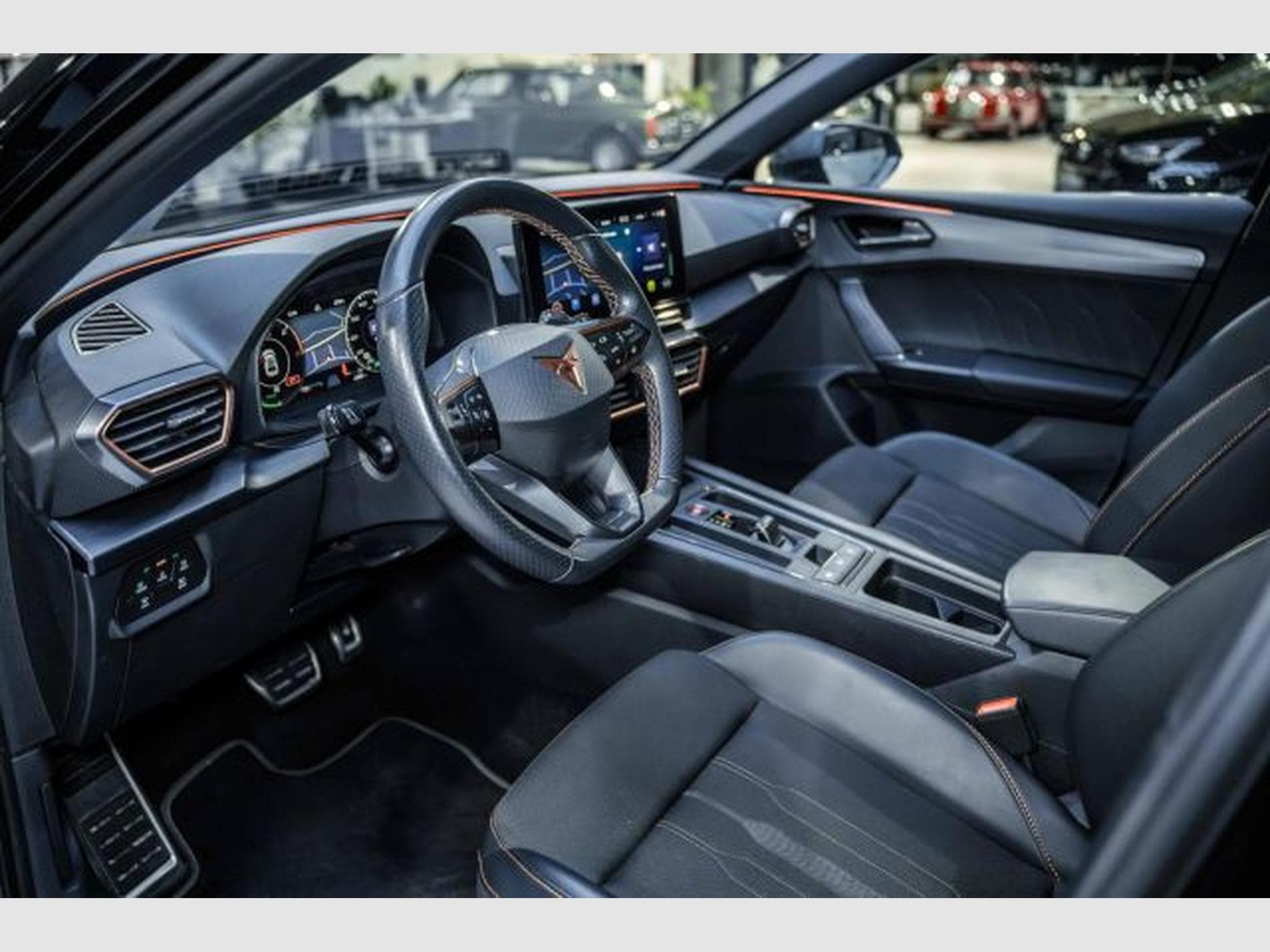 Cupra Leon Leon 1.4 TSI e-Hybrid DSG NAVI RFK LED SHZG VIRT (2022) - Photo 15