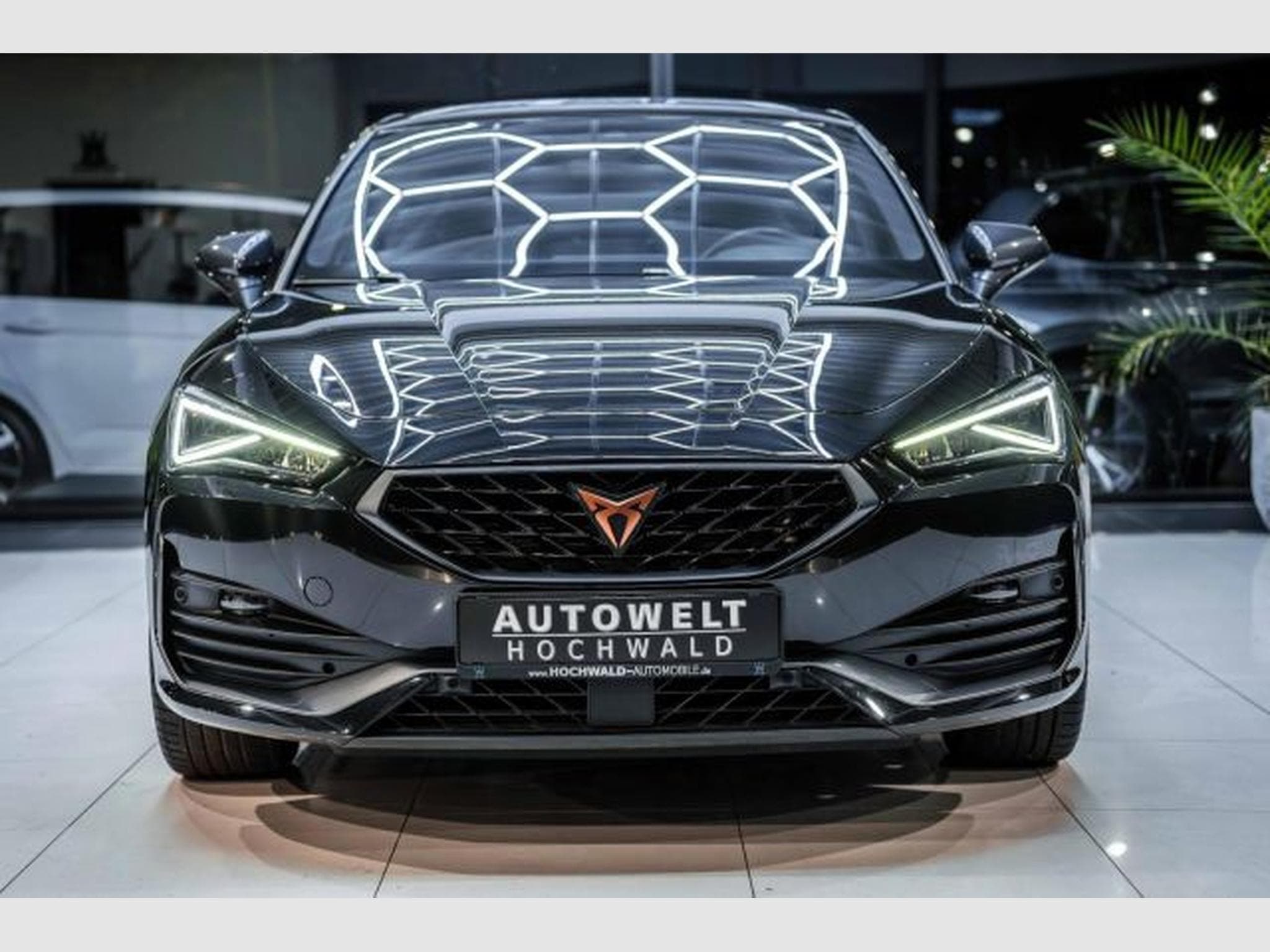Cupra Leon Leon 1.4 TSI e-Hybrid DSG NAVI RFK LED SHZG VIRT (2022) - Photo 5