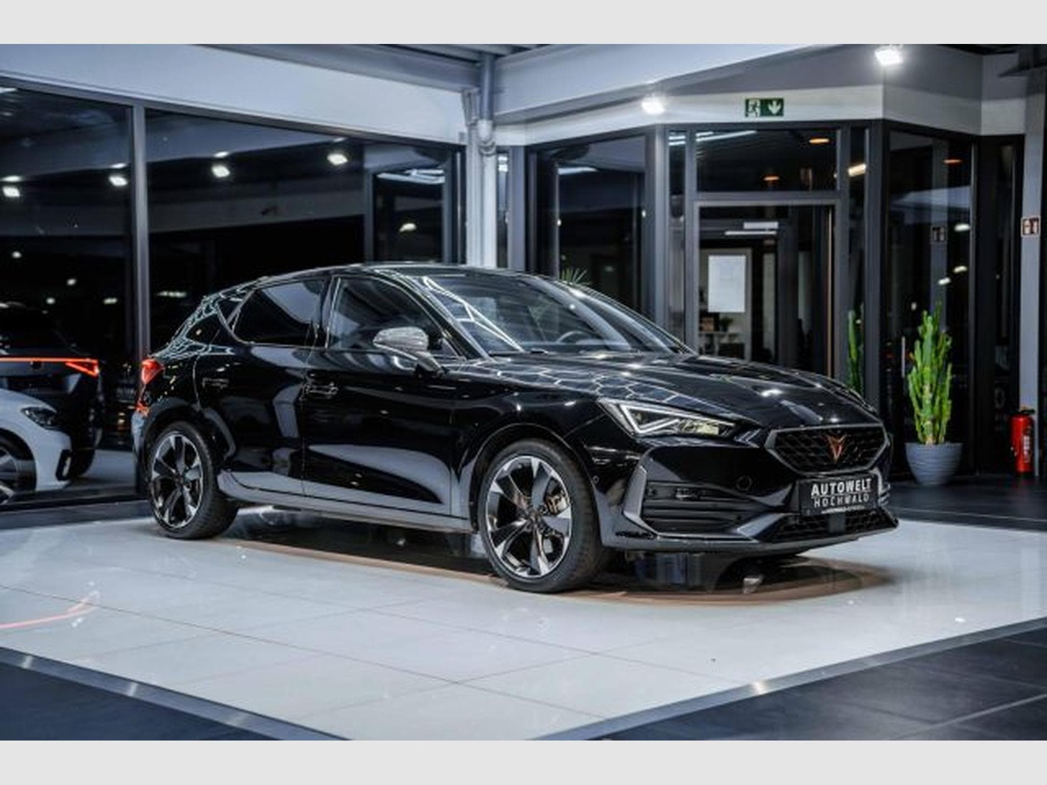 Cupra Leon Leon 1.4 TSI e-Hybrid DSG NAVI RFK LED SHZG VIRT (2022) - Photo 6