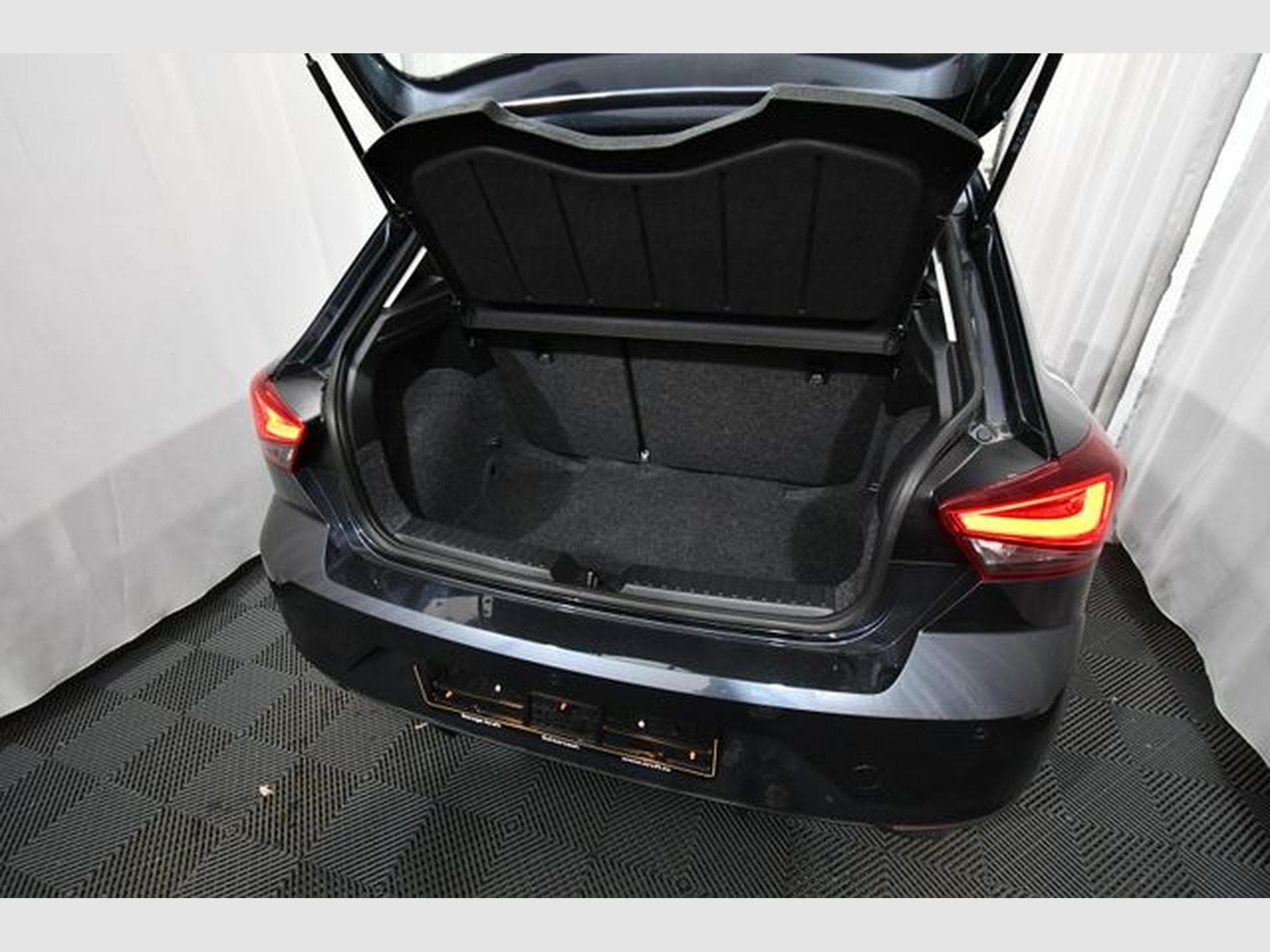 Seat Ibiza Ibiza Style, PDC, LED, GrA, Climatronic (2025) - Photo 5