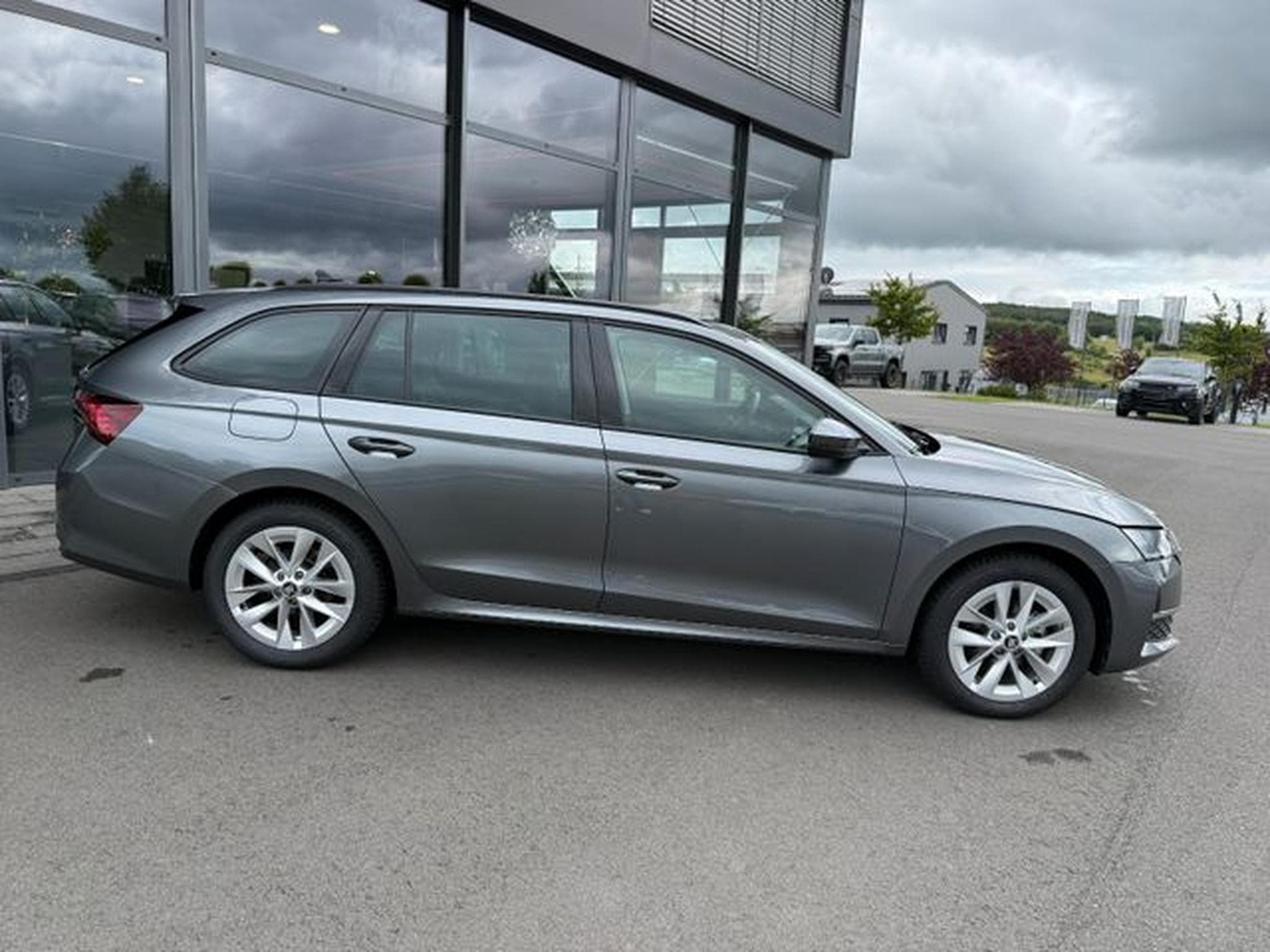 Skoda Octavia Octavia 2.0 TDI Selection Kamera Keyless LED ACC (2025) - Photo 4
