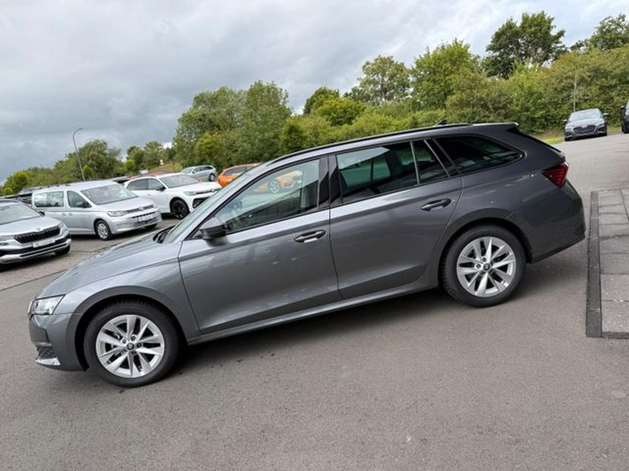 Skoda Octavia Octavia 2.0 TDI Selection Kamera Keyless LED ACC (2025) - Photo 8