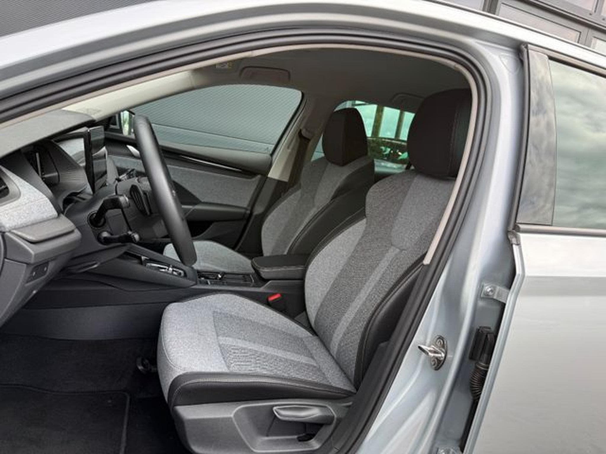 Skoda Octavia Octavia 2.0 TDI Selection Kamera Keyless LED ACC (2025) - Photo 10