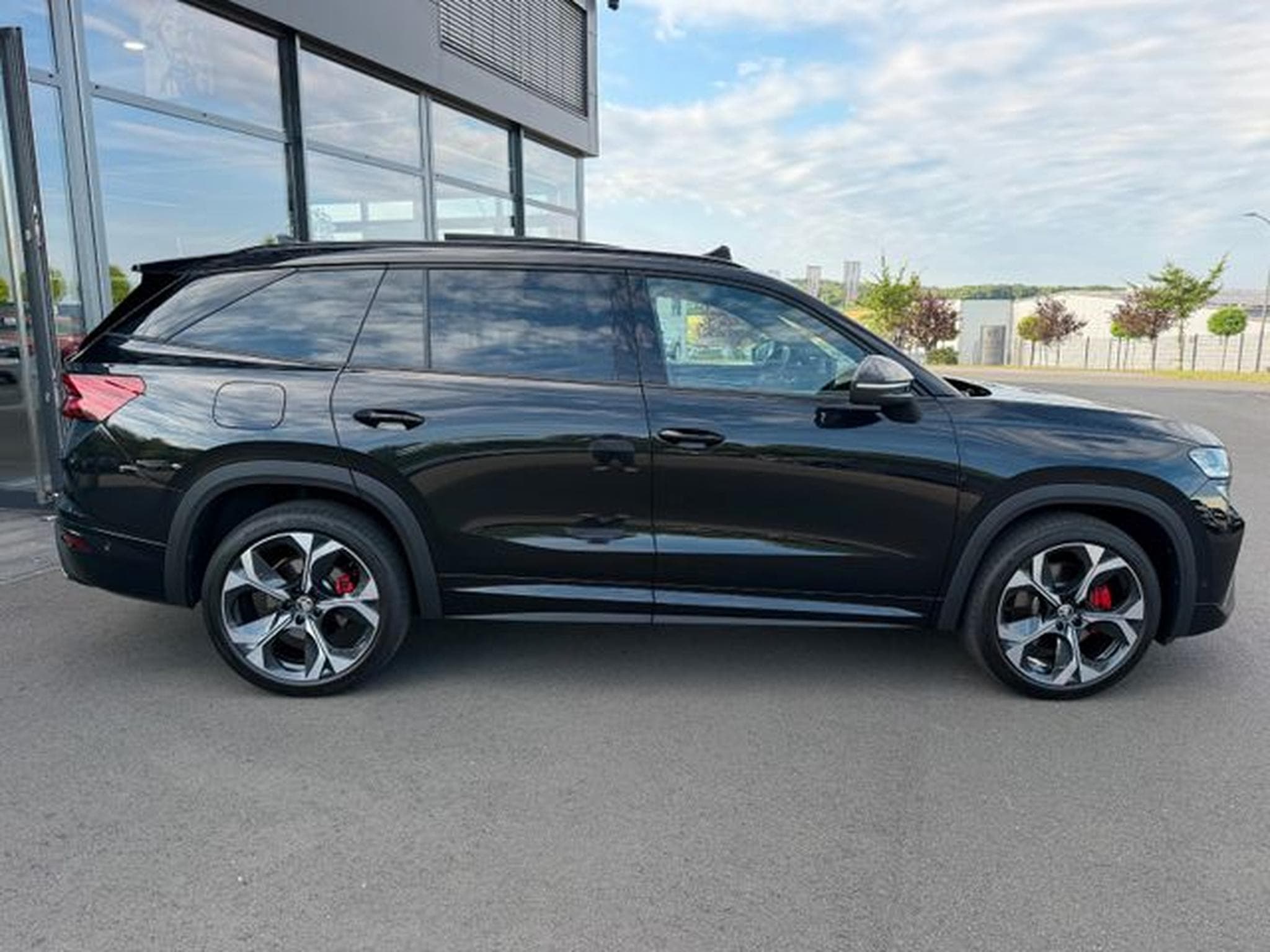 Skoda Kodiaq Kodiaq 2.0TSI 4x4 RS AHK Pano Canton Leder Kühl (2025) - Photo 4