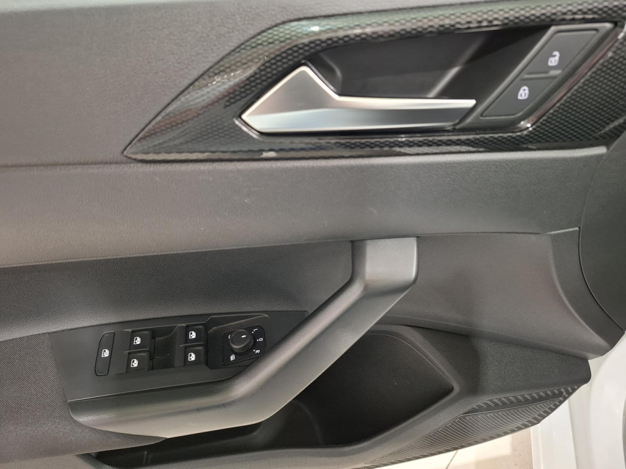 VW Polo 1.0 TSI 95 LIFE, 1 HAND, DIGITAL COCKPIT, CARPLAY, NAVI, FRA (2023) - Photo 12