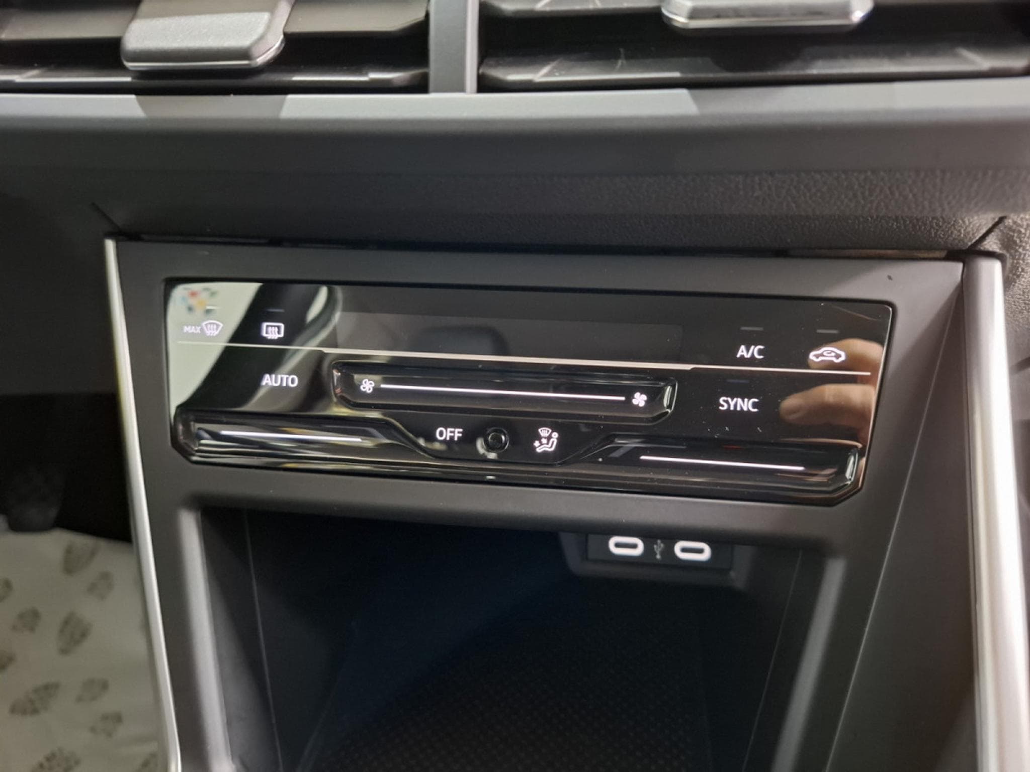 VW Polo 1.0 TSI 95 LIFE, 1 HAND, DIGITAL COCKPIT, CARPLAY, NAVI, FRA (2023) - Photo 8