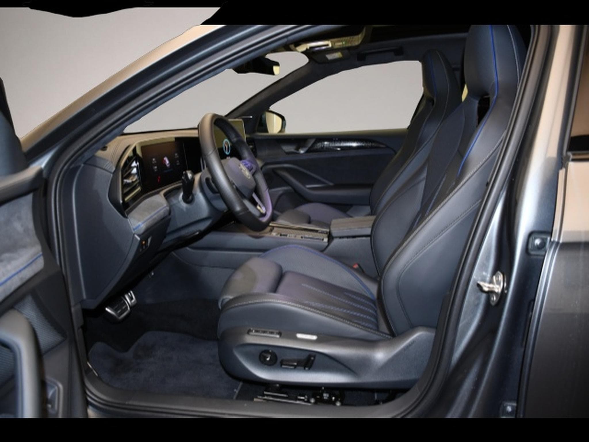 VW Passat (2025) - Photo 3