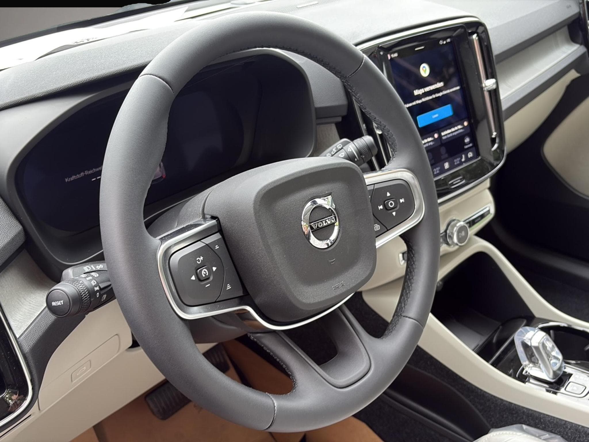 Volvo XC40 (2026) - Photo 2